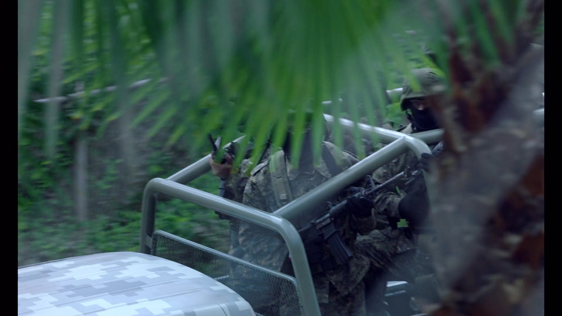 Noche de Fuego (2021), wide, 1.78:1 — film still