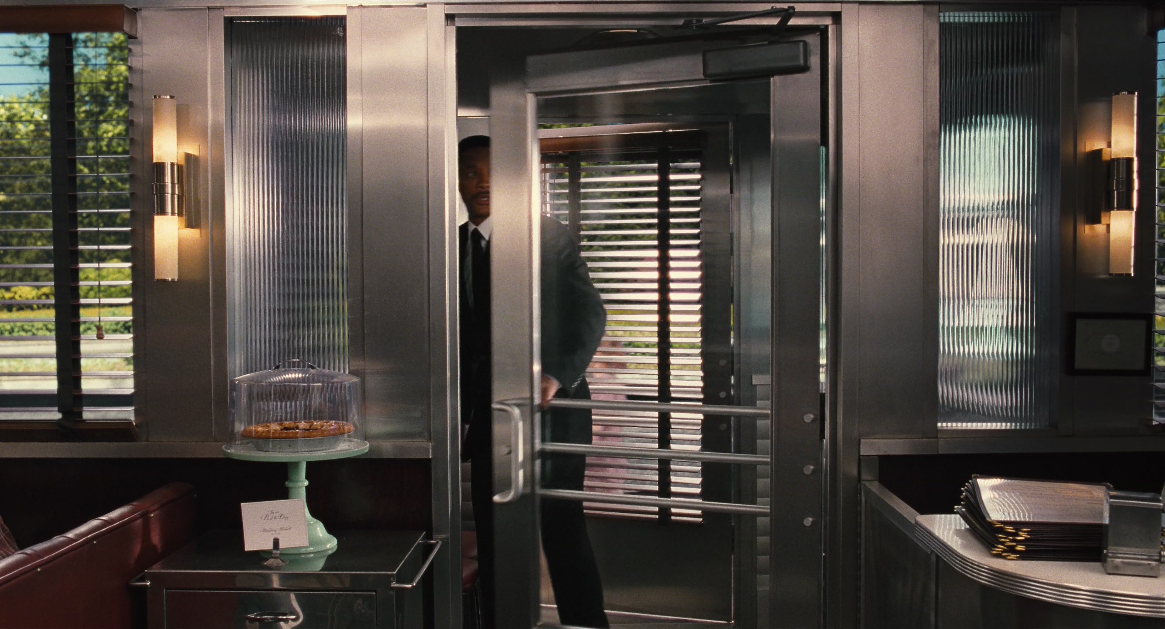 Men in Black 3 (2012), wide, 1.85:1 — film still
