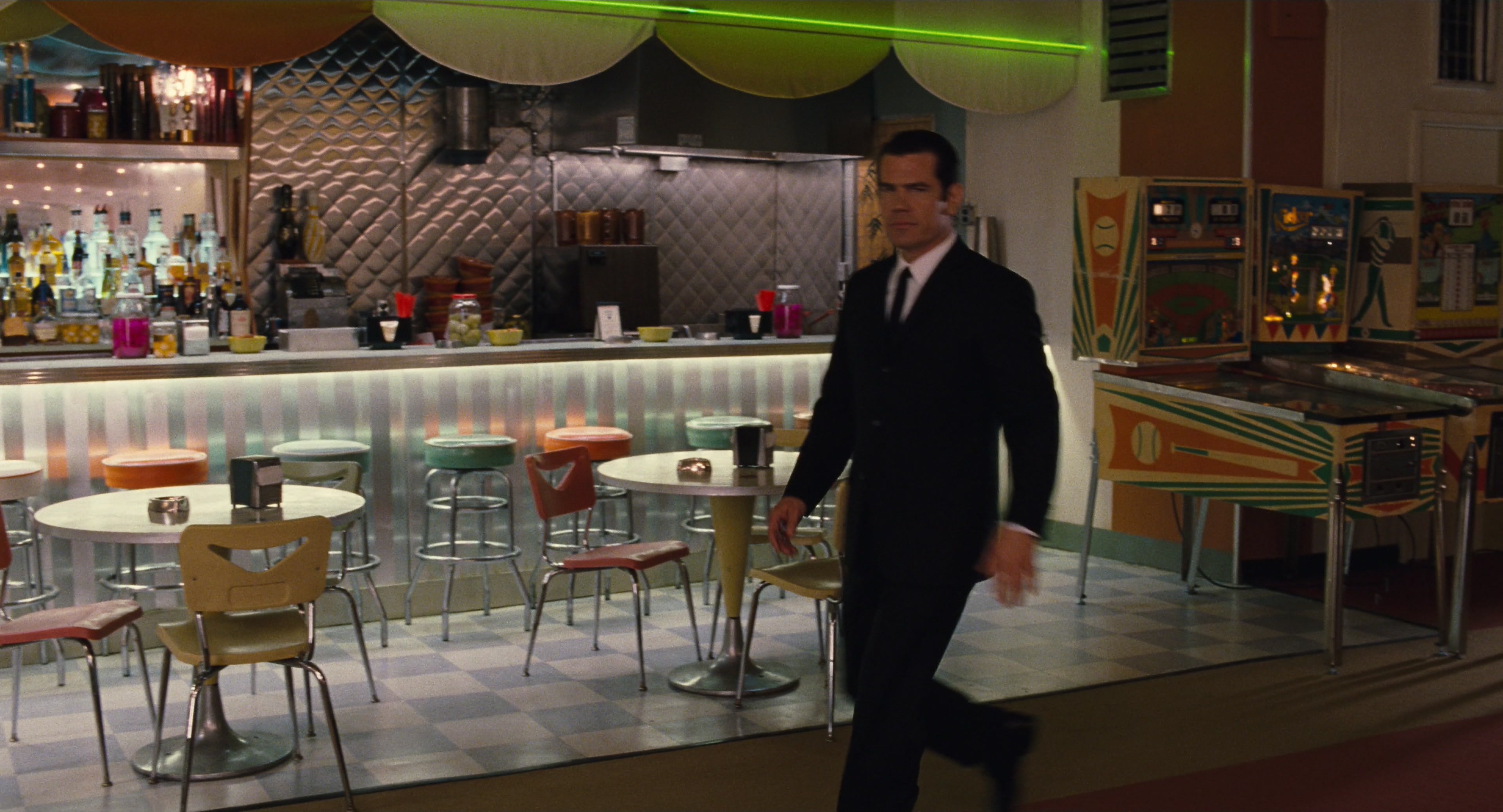 Men in Black 3 (2012), wide, 1.85:1 — film still