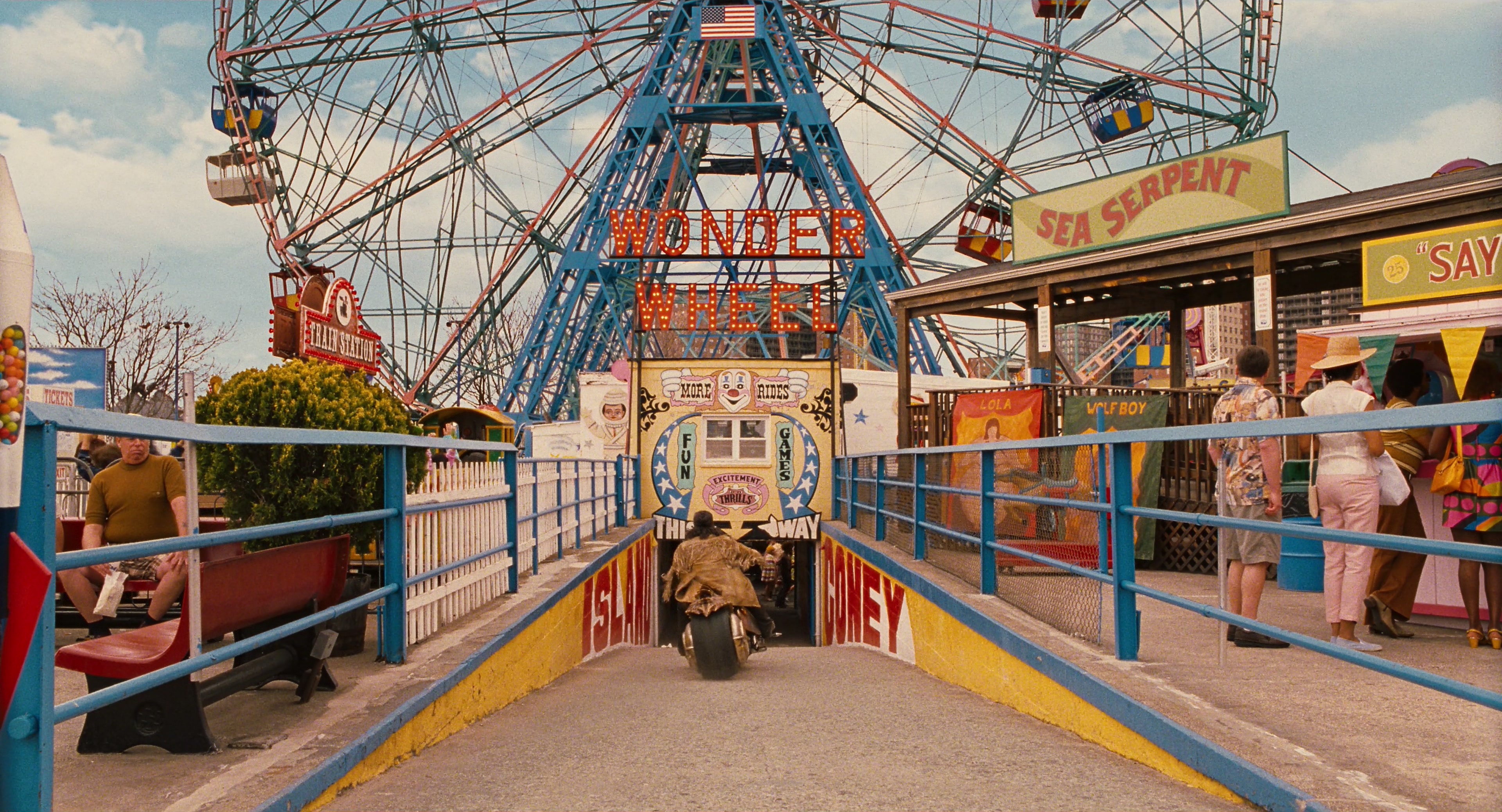 Men in Black 3 (2012), wide, 1.85:1 — film still