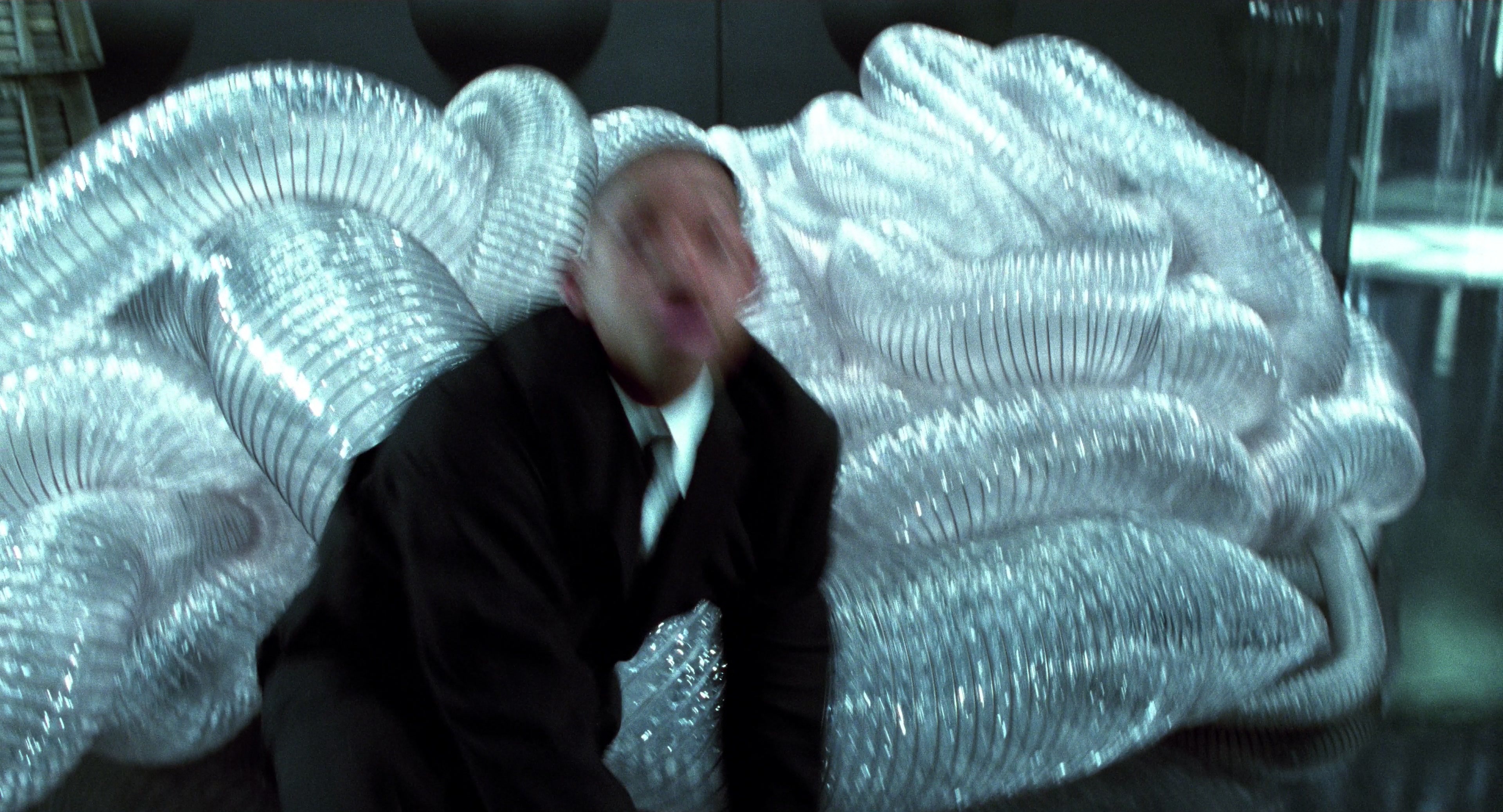 Men in Black II (2002), wide, 1.85:1 — film still