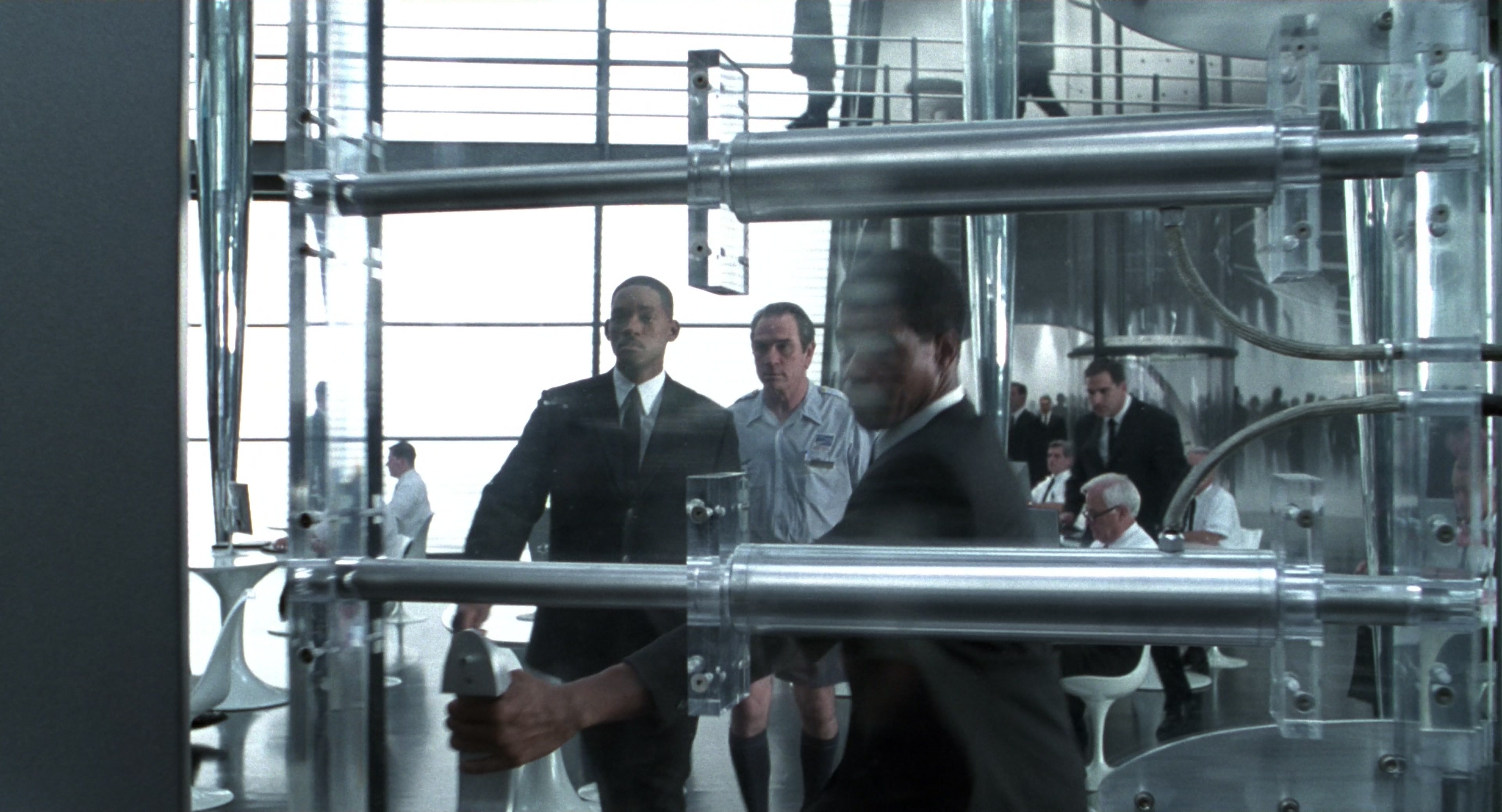 Men in Black II (2002), wide, 1.85:1 — film still