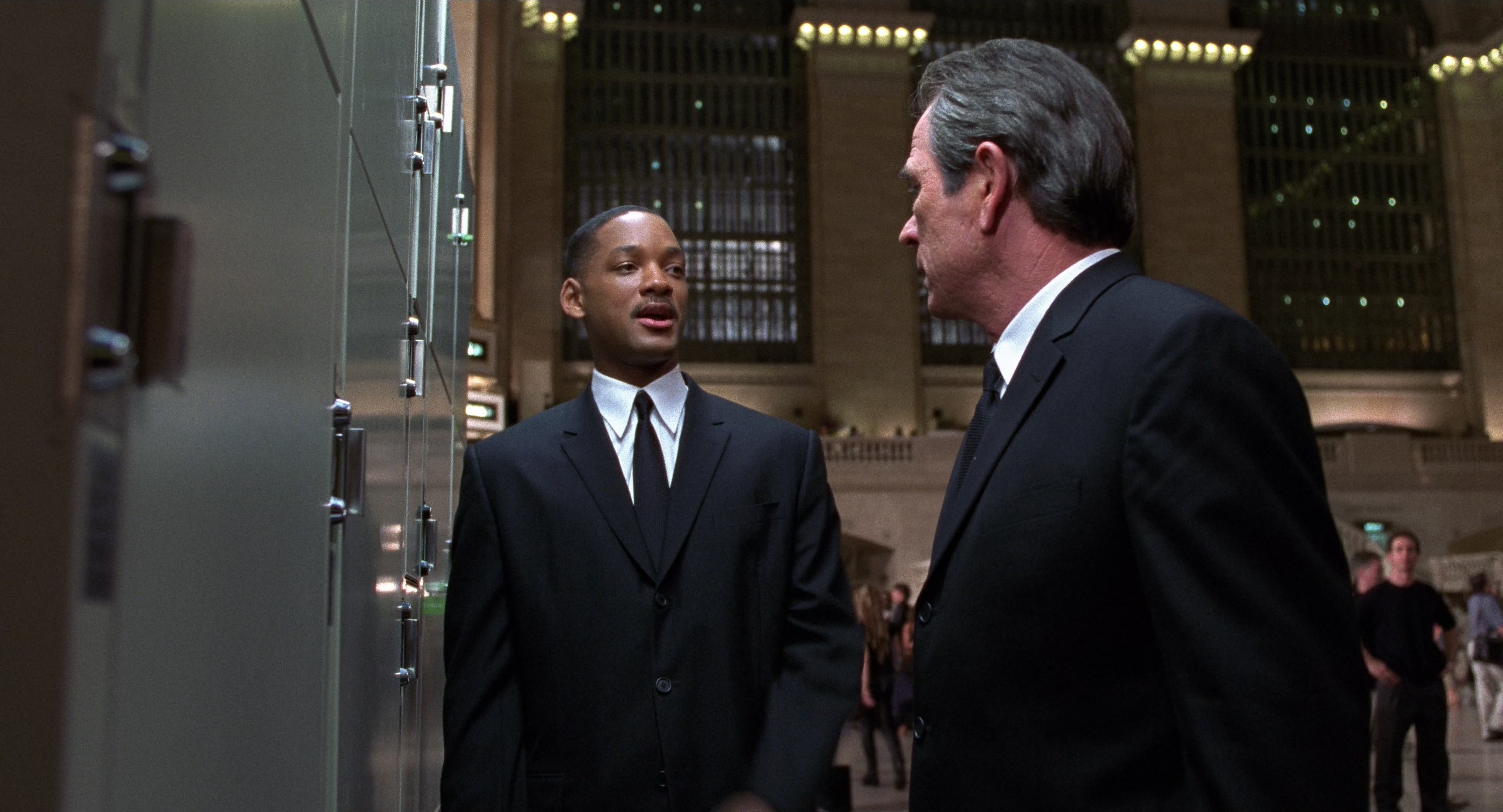 Men in Black II (2002), wide, 1.85:1 — film still