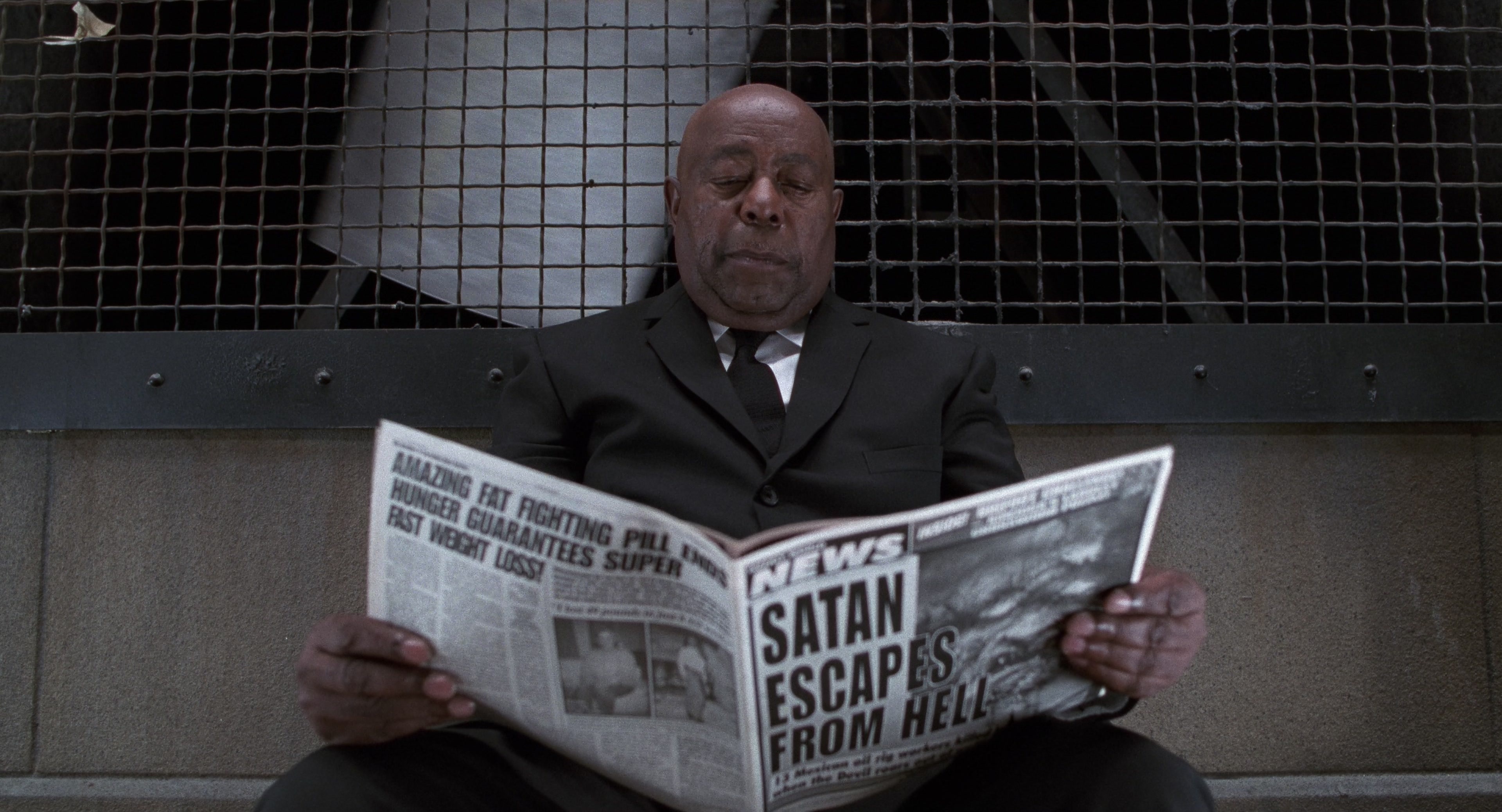 Men in Black II (2002), wide, 1.85:1 — film still