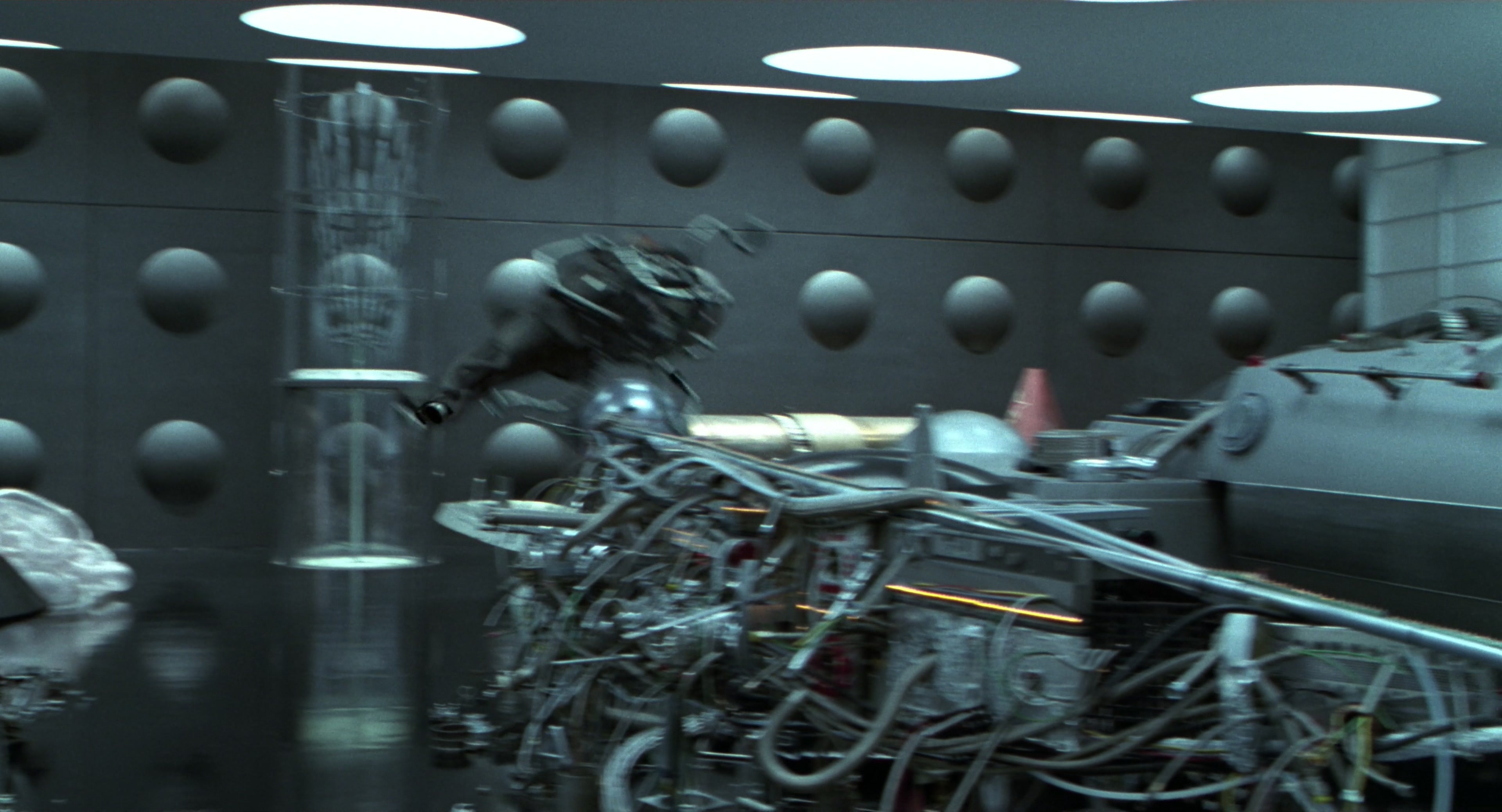 Men in Black II (2002), wide, 1.85:1 — film still
