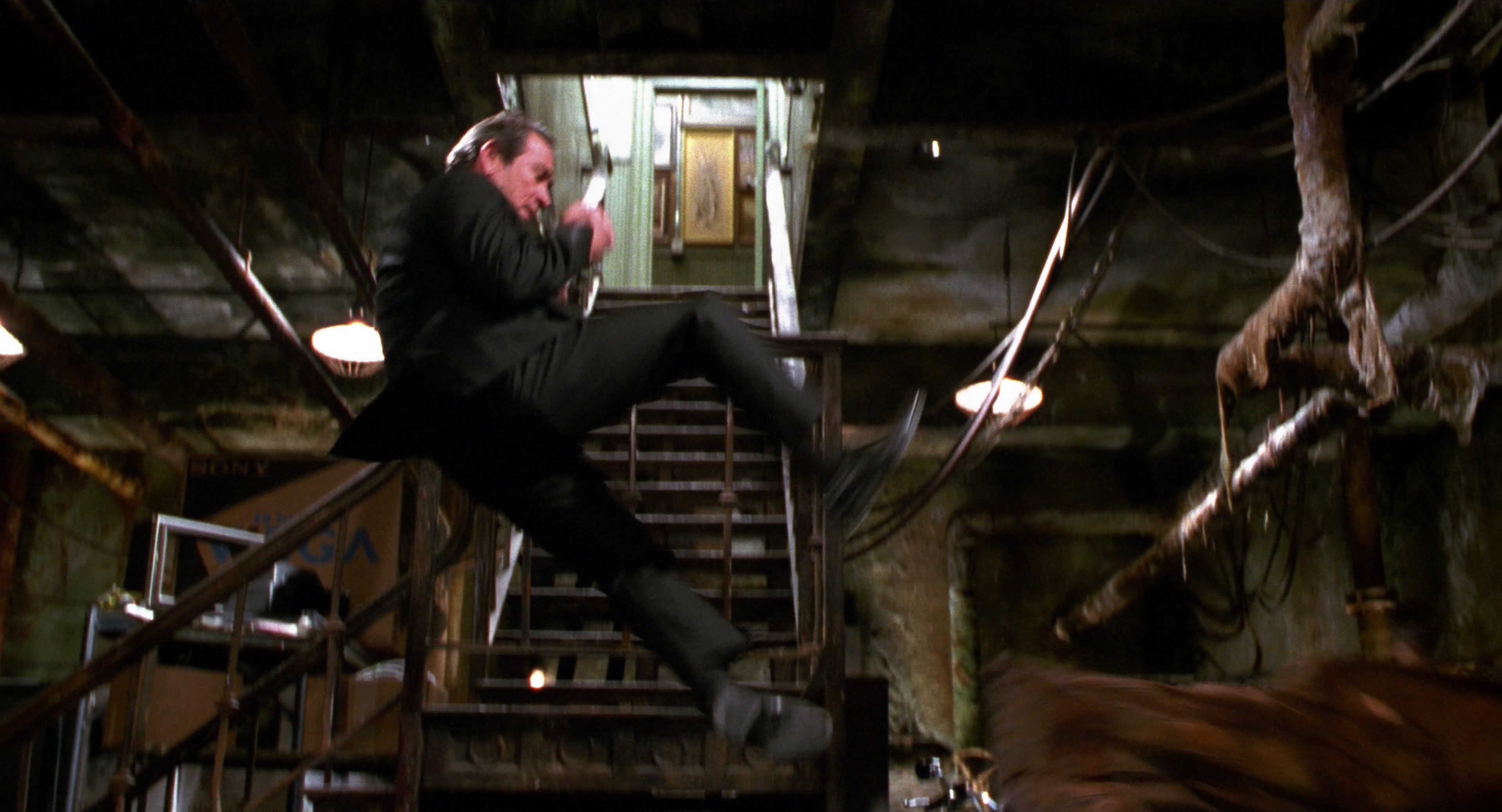 Men in Black II (2002), wide, 1.85:1 — film still
