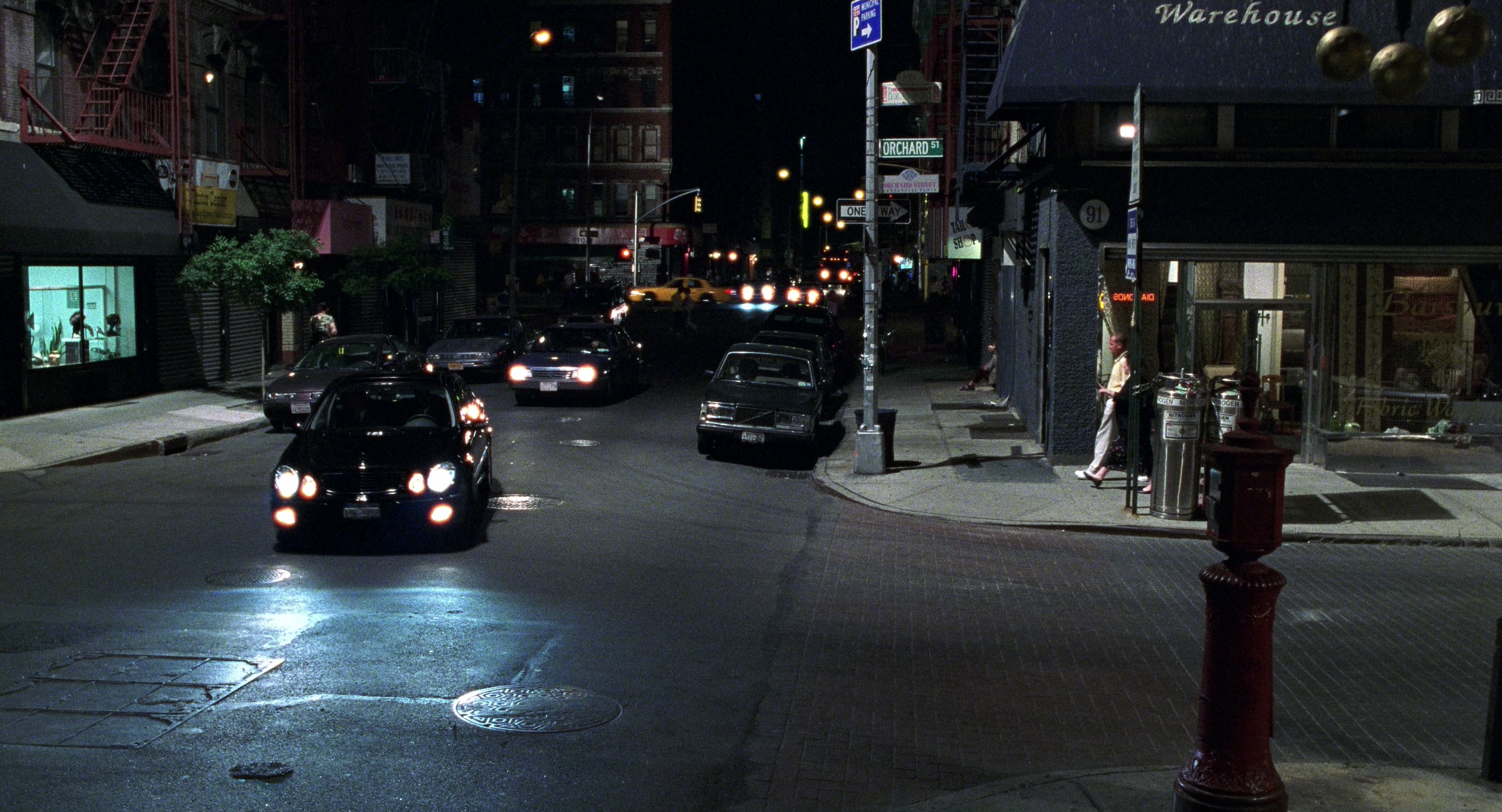 Men in Black II (2002), wide, 1.85:1 — film still