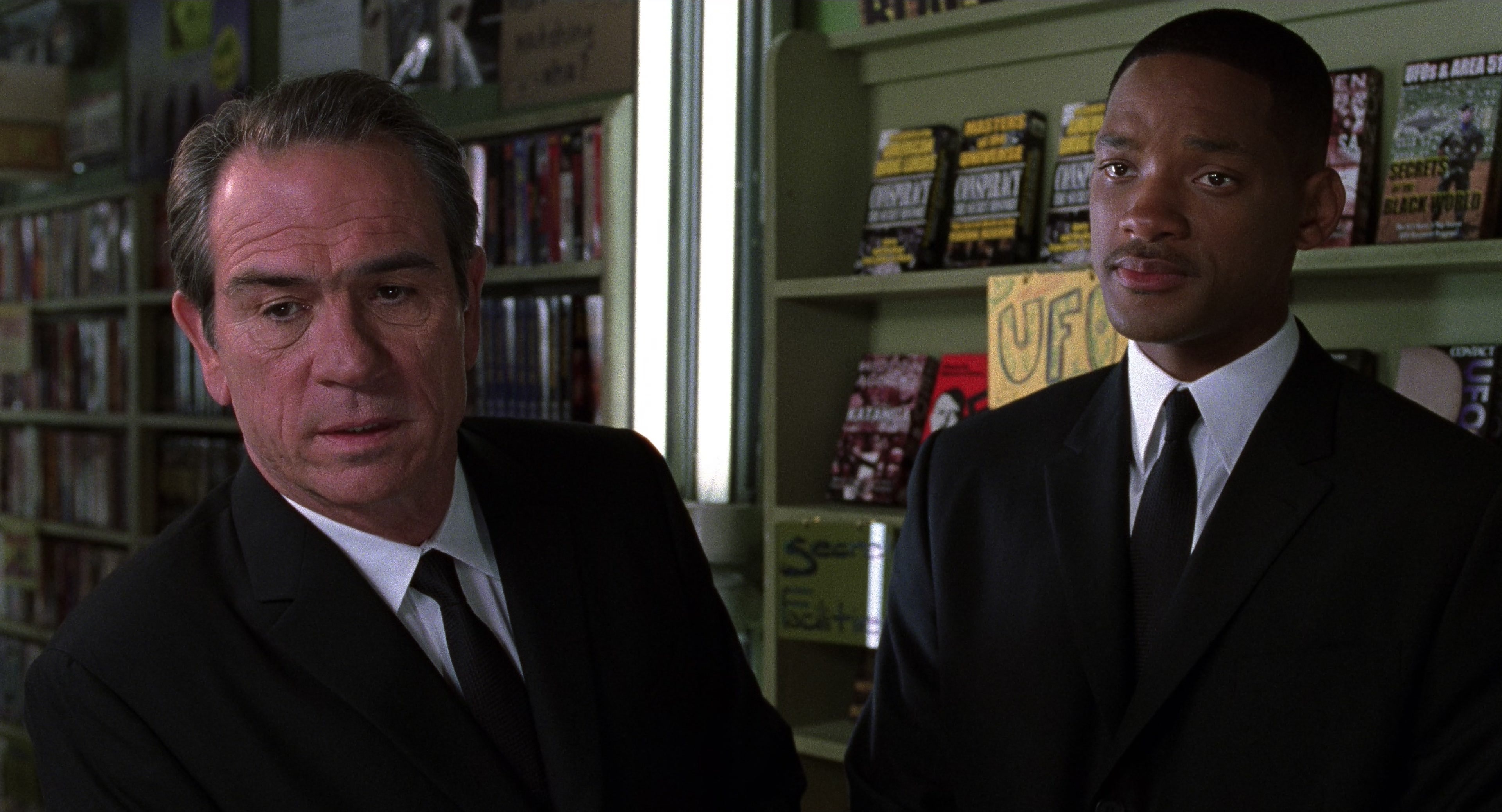 Men in Black II (2002), medium, 1.85:1 — film still