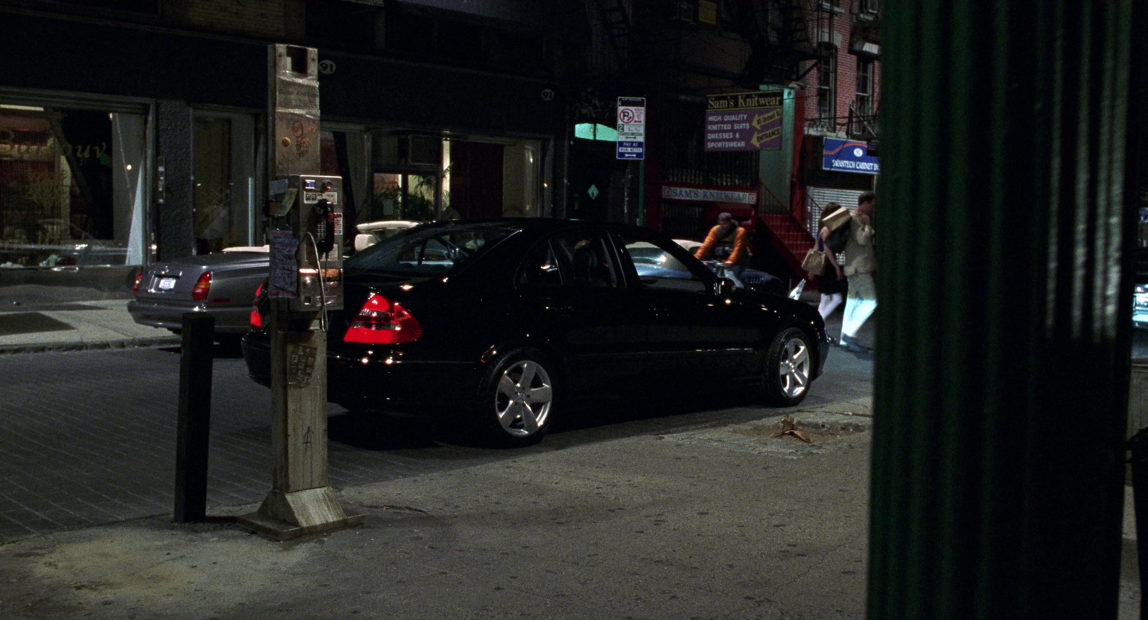 Men in Black II (2002), wide, 1.85:1 — film still