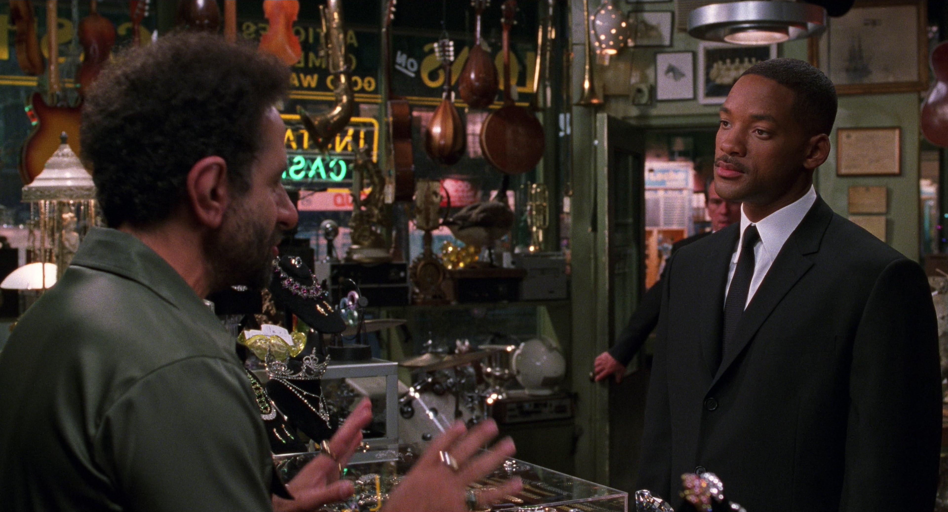 Men in Black II (2002), wide, 1.85:1 — film still