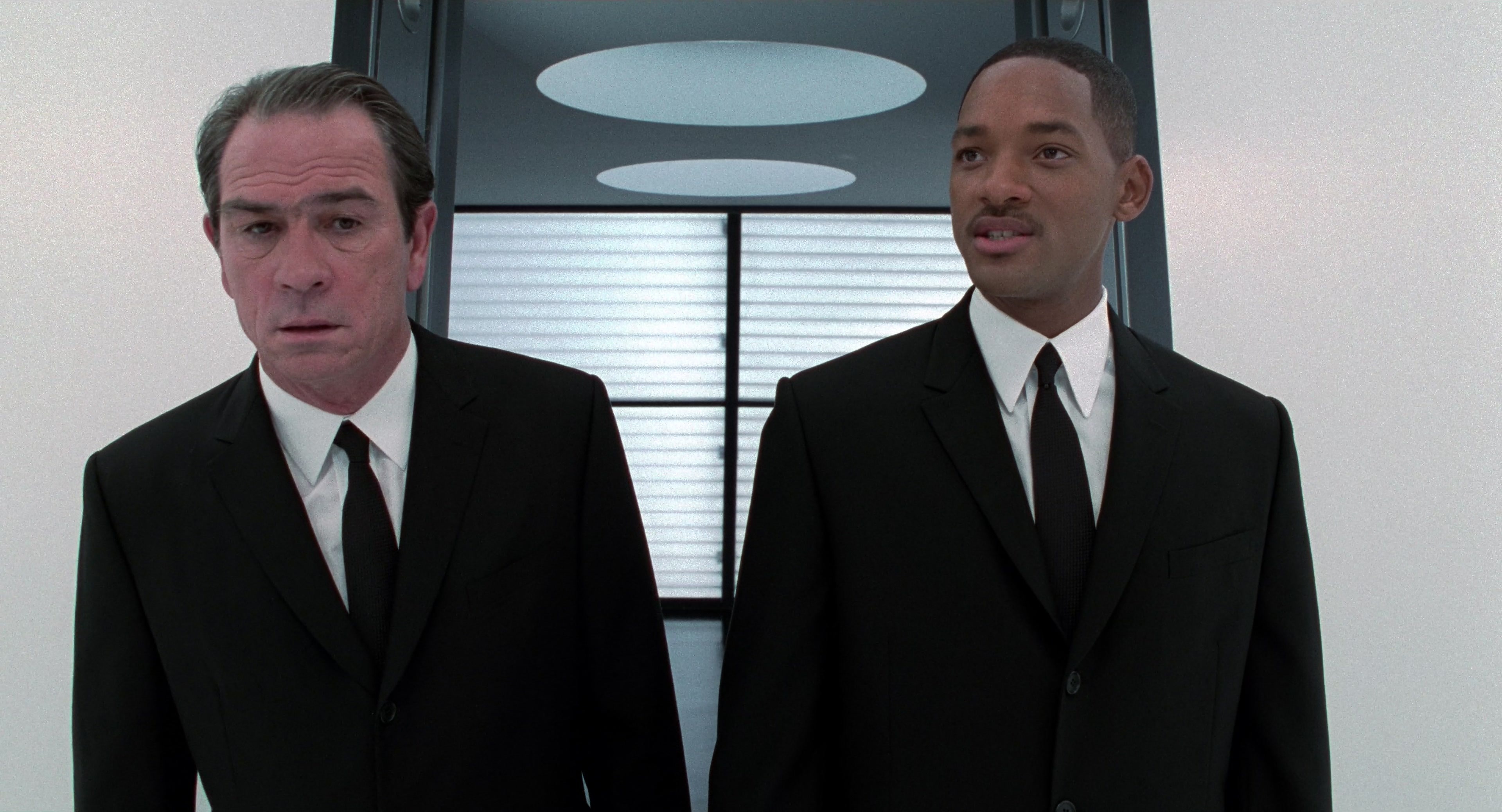Men in Black II (2002), wide, 1.85:1 — film still