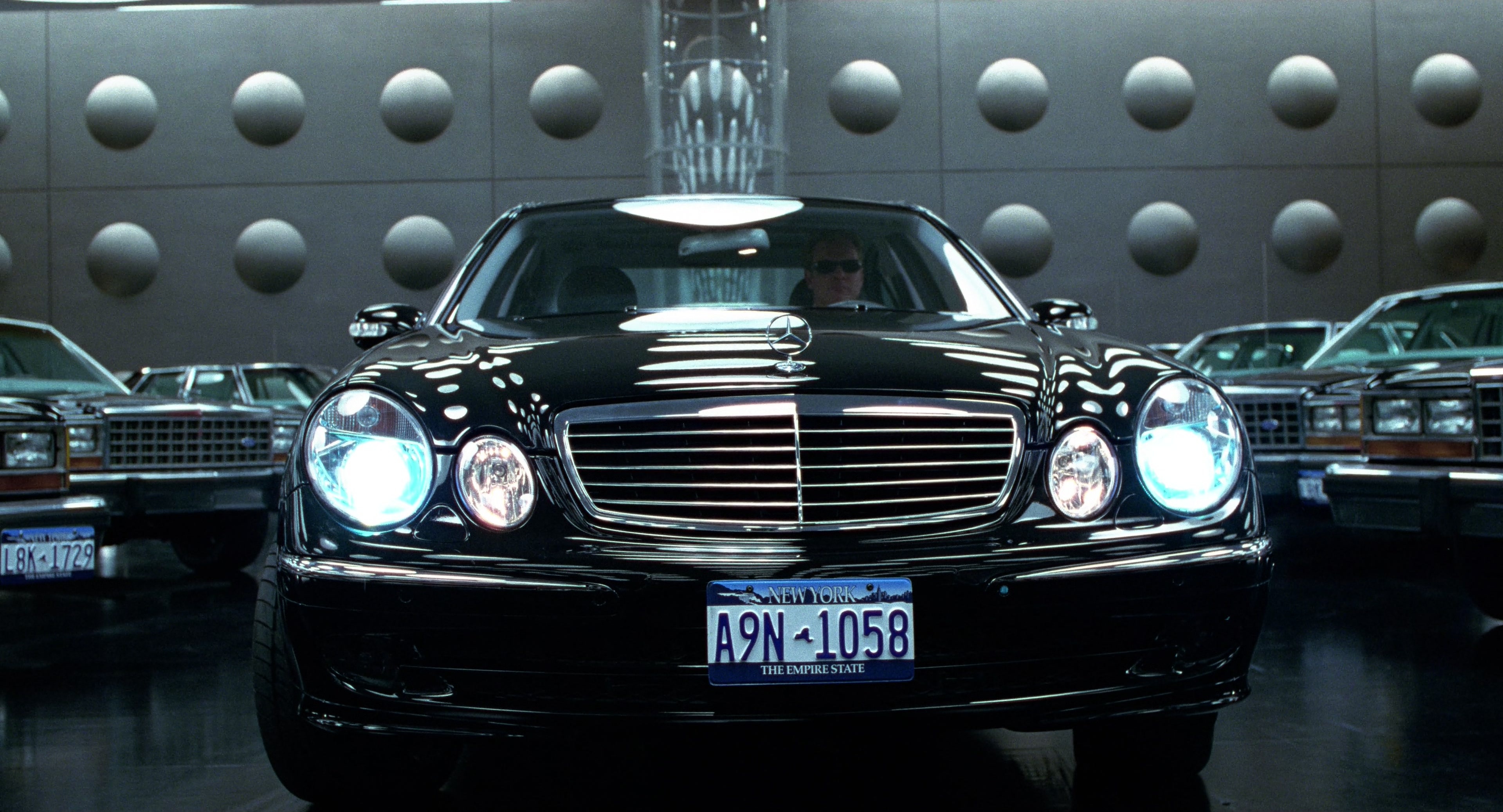 Men in Black II (2002), wide, 1.85:1 — film still
