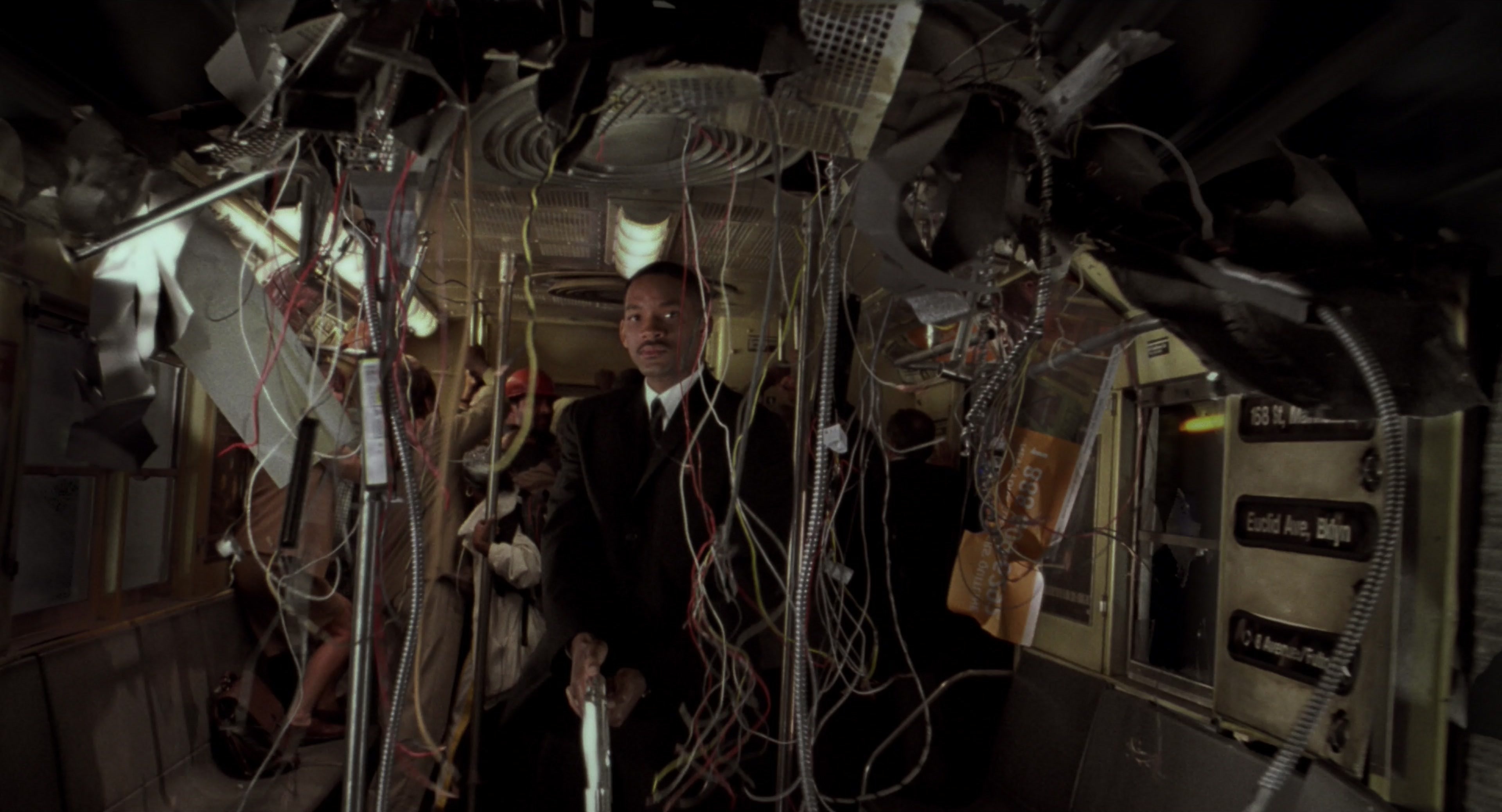 Men in Black II (2002), wide, 1.85:1 — film still