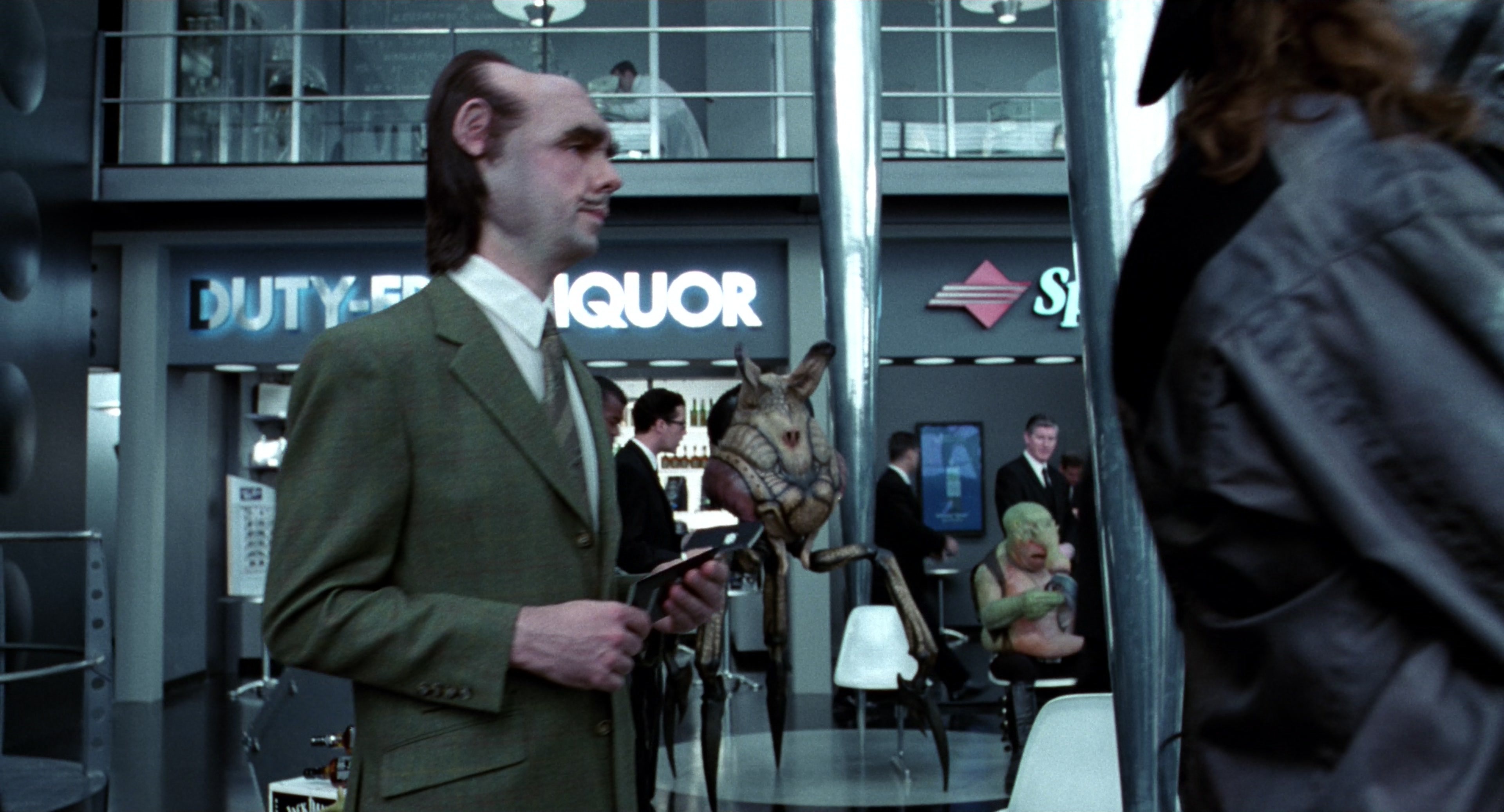 Men in Black II (2002), wide, 1.85:1 — film still