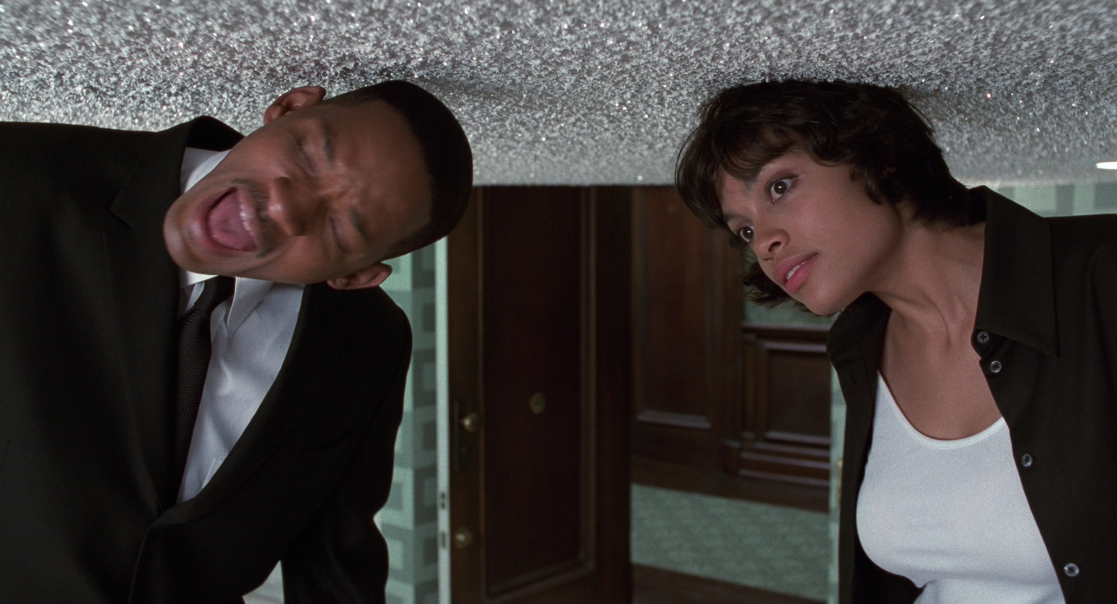 Men in Black II (2002), wide, 1.85:1 — film still