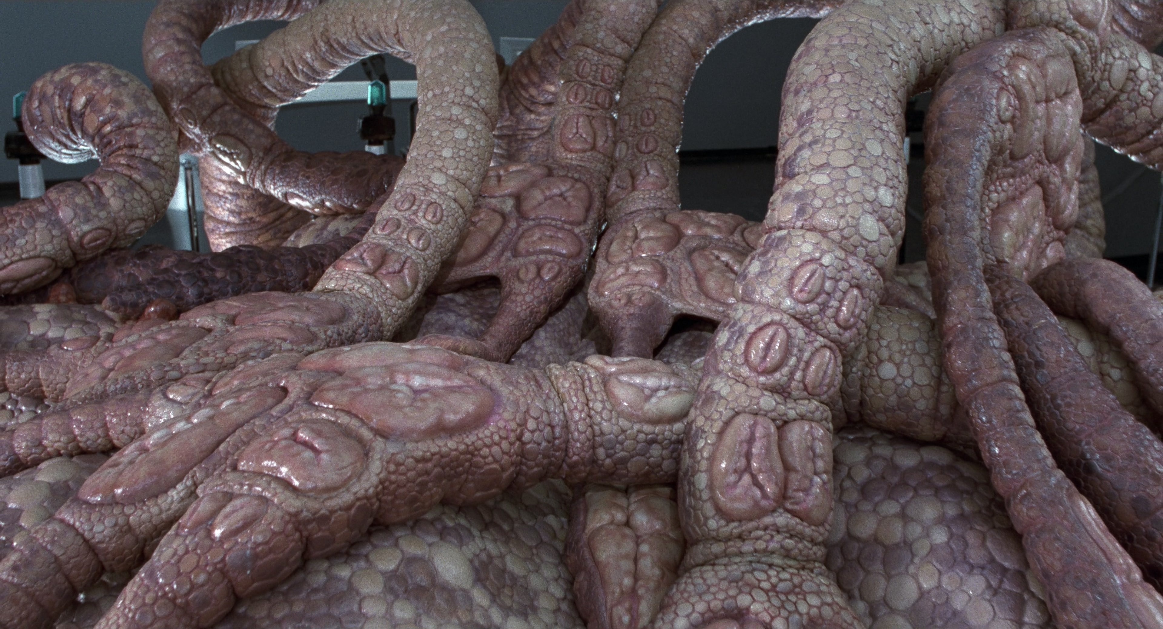 Men in Black II (2002), wide, 1.85:1 — film still
