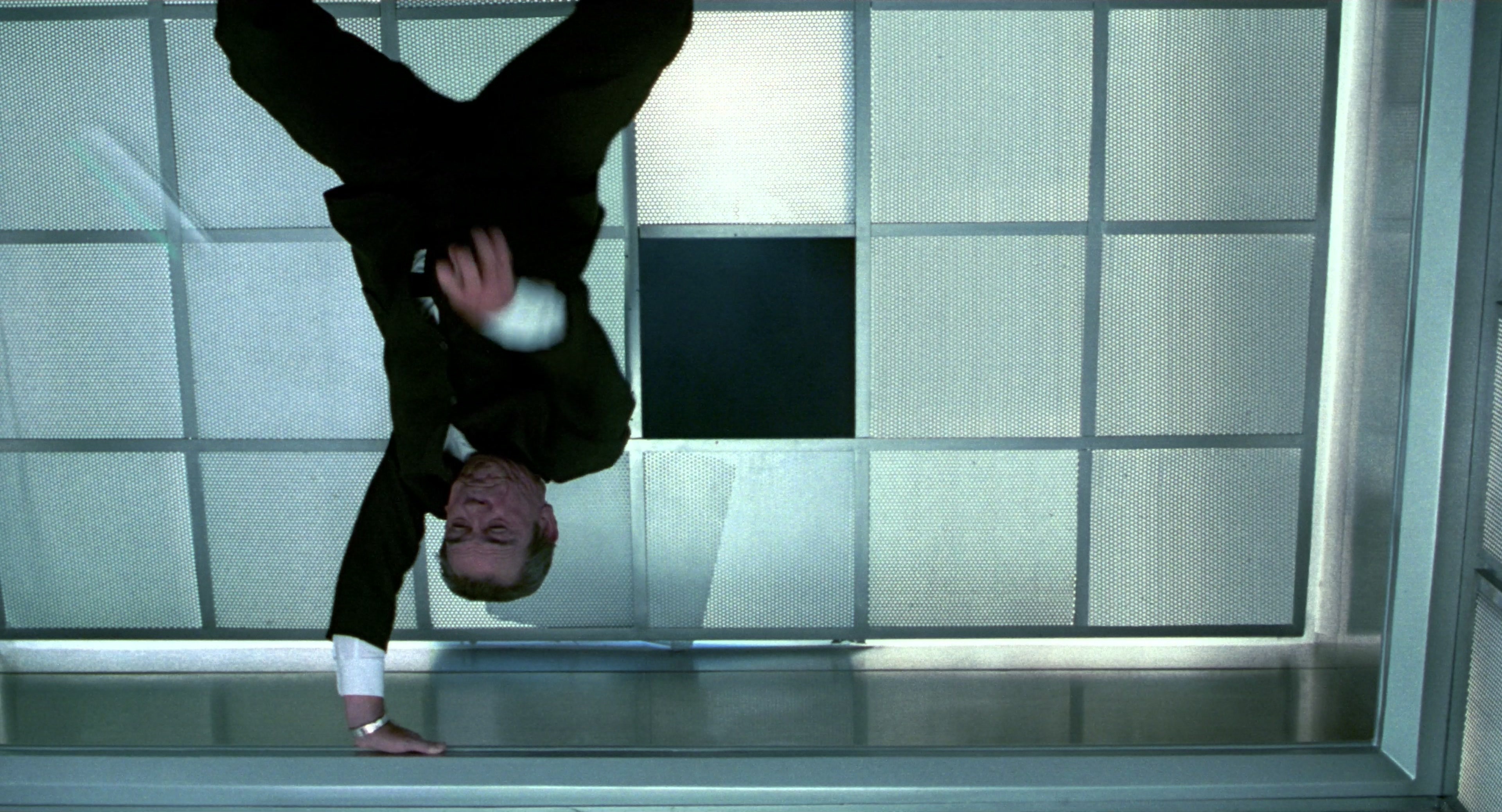 Men in Black II (2002), wide, 1.85:1 — film still