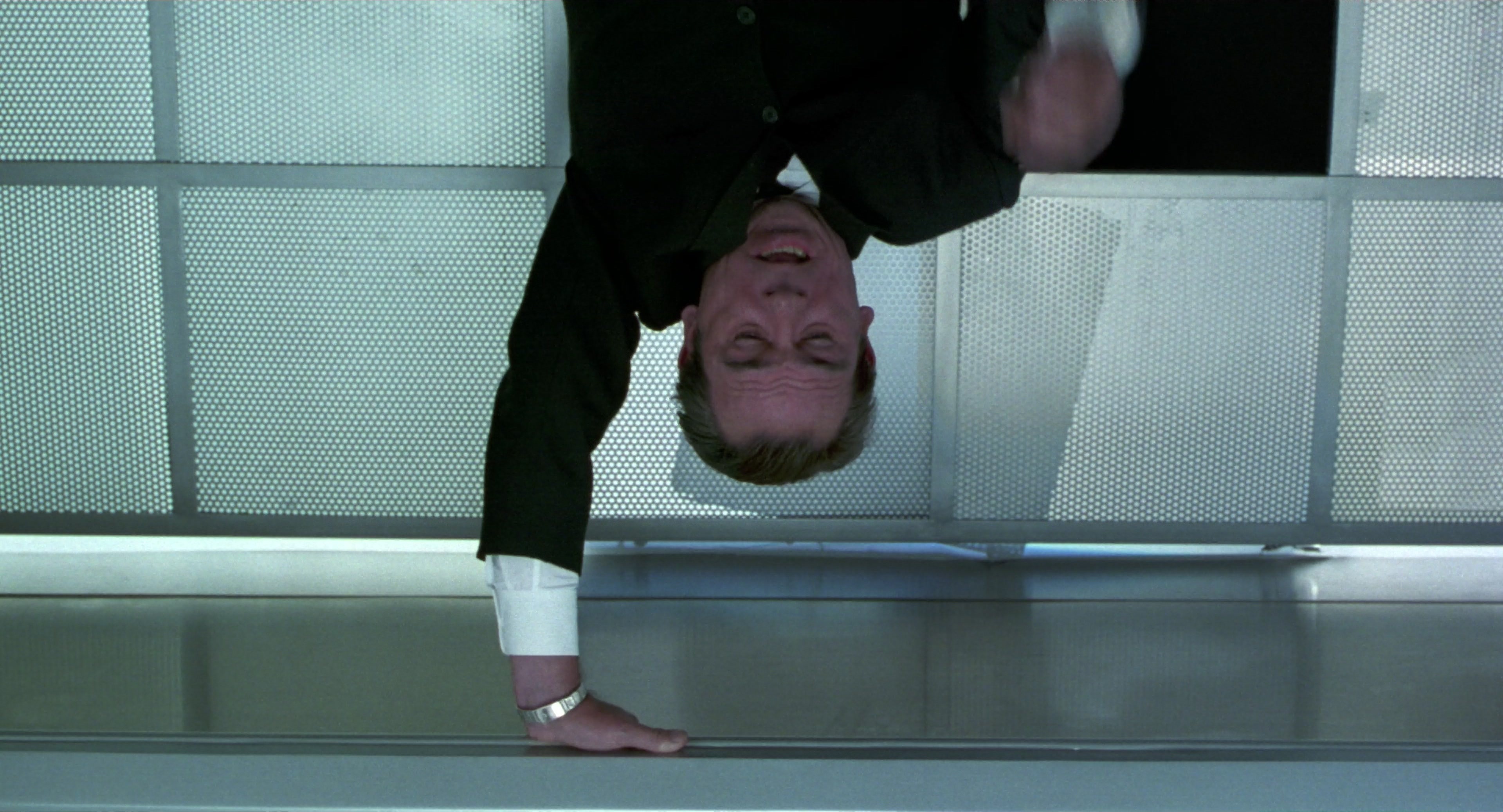 Men in Black II (2002), wide, 1.85:1 — film still