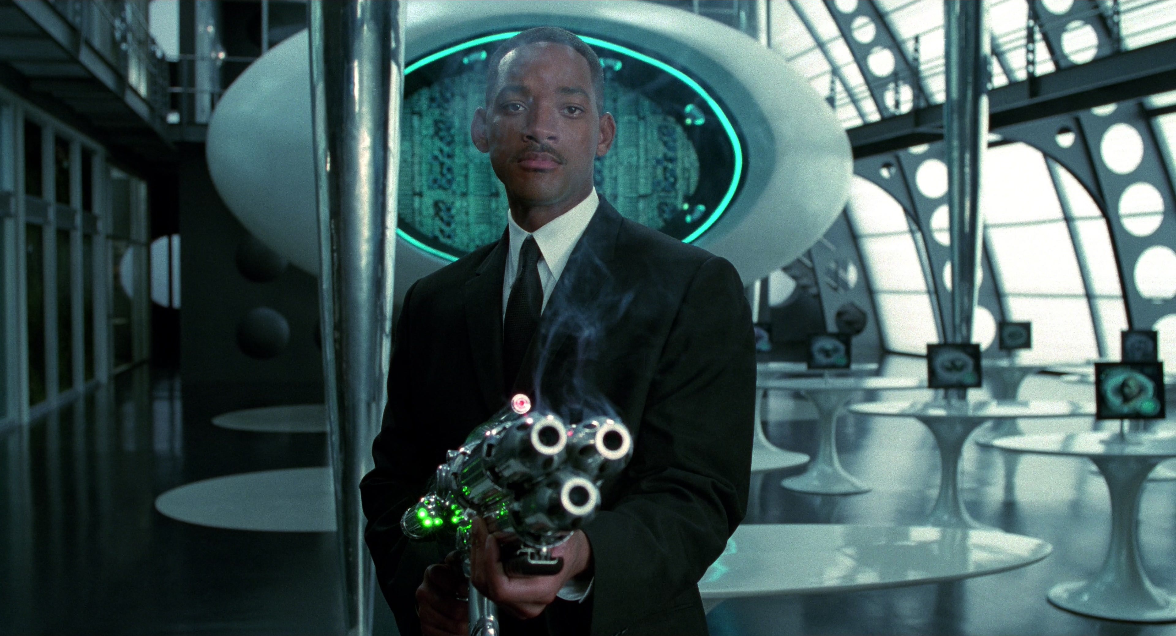 Men in Black II (2002), wide, 1.85:1 — film still