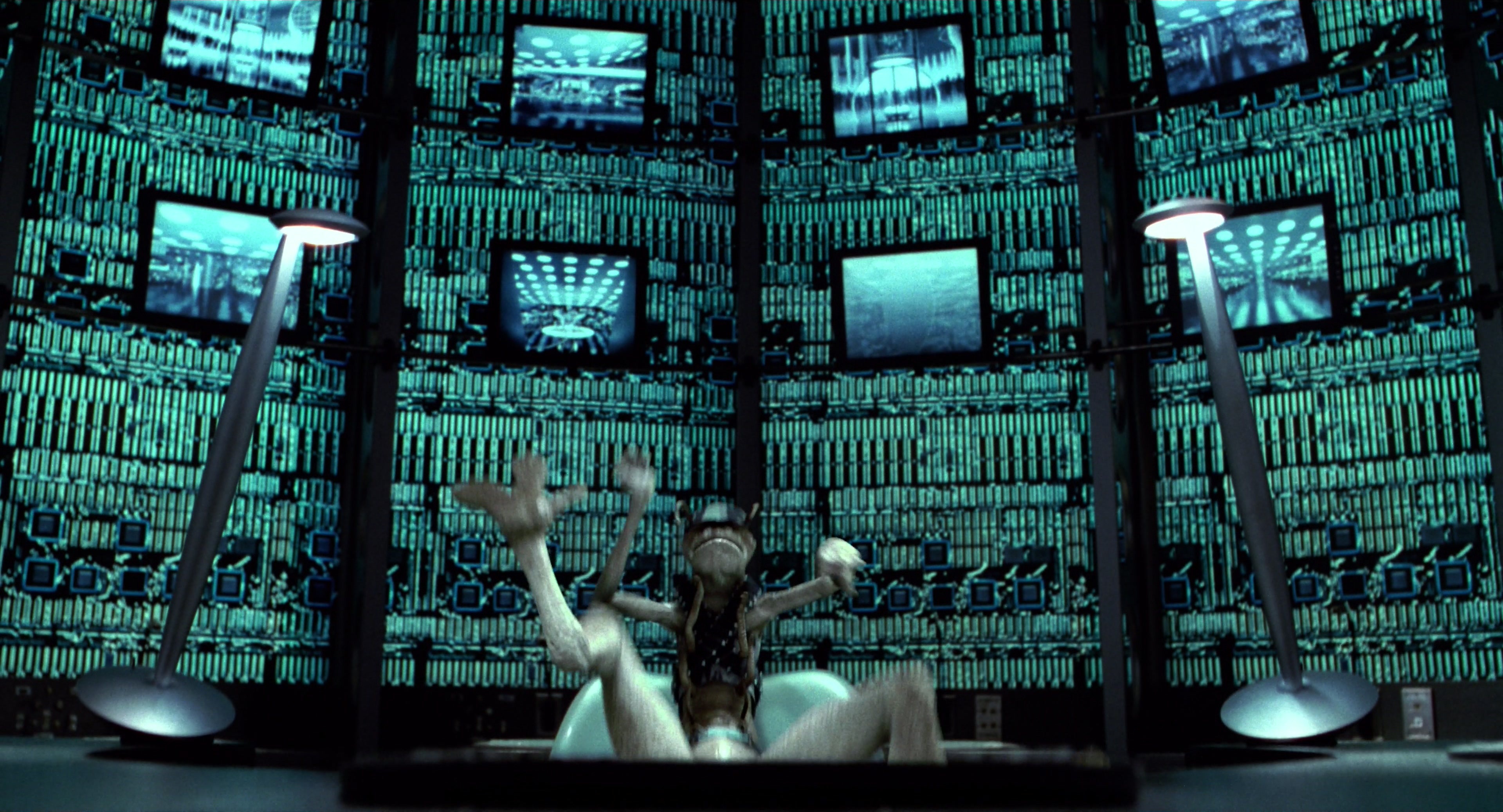 Men in Black II (2002), wide, 1.85:1 — film still
