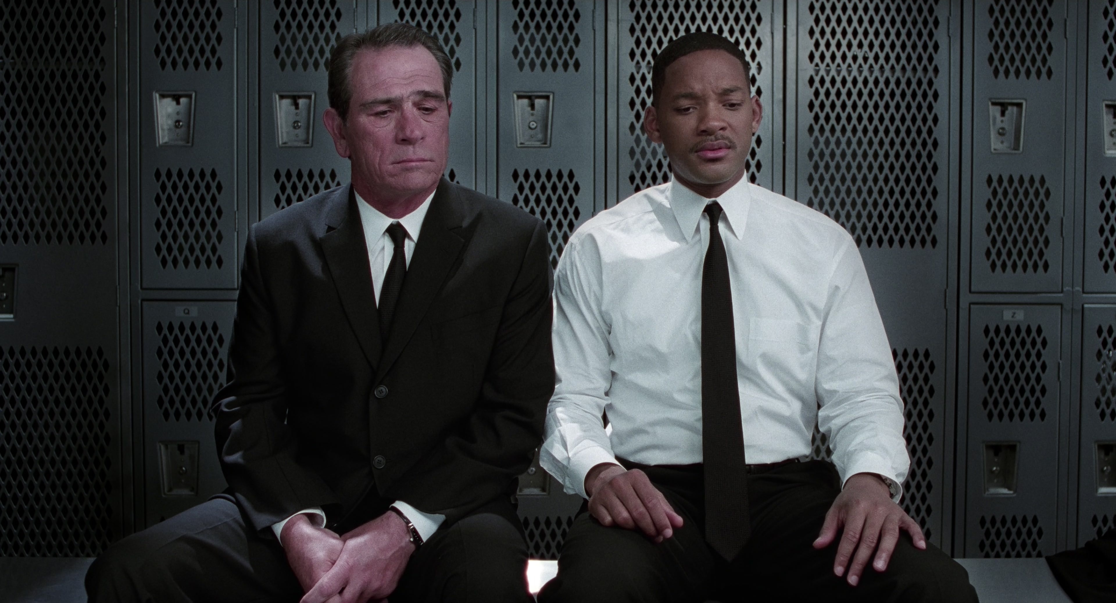 Men in Black II (2002), wide, 1.85:1 — film still