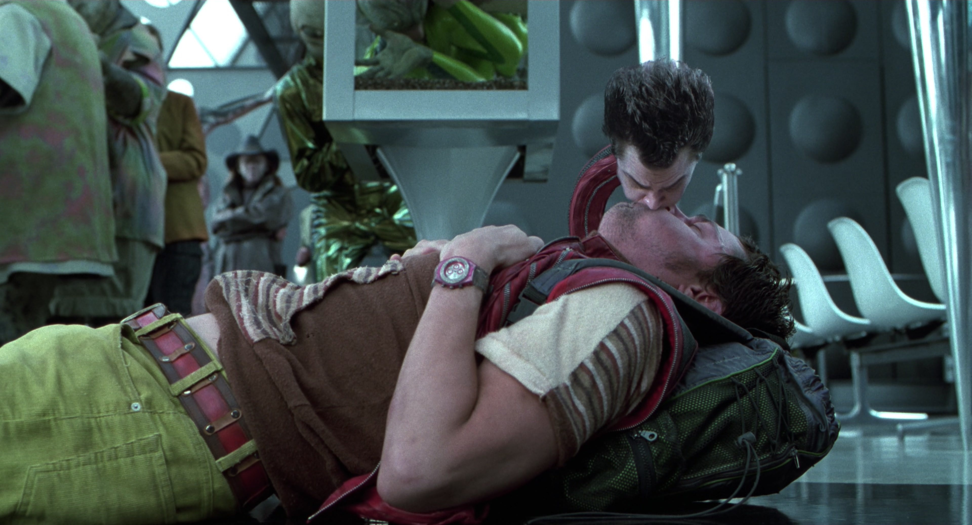 Men in Black II (2002), wide, 1.85:1 — film still