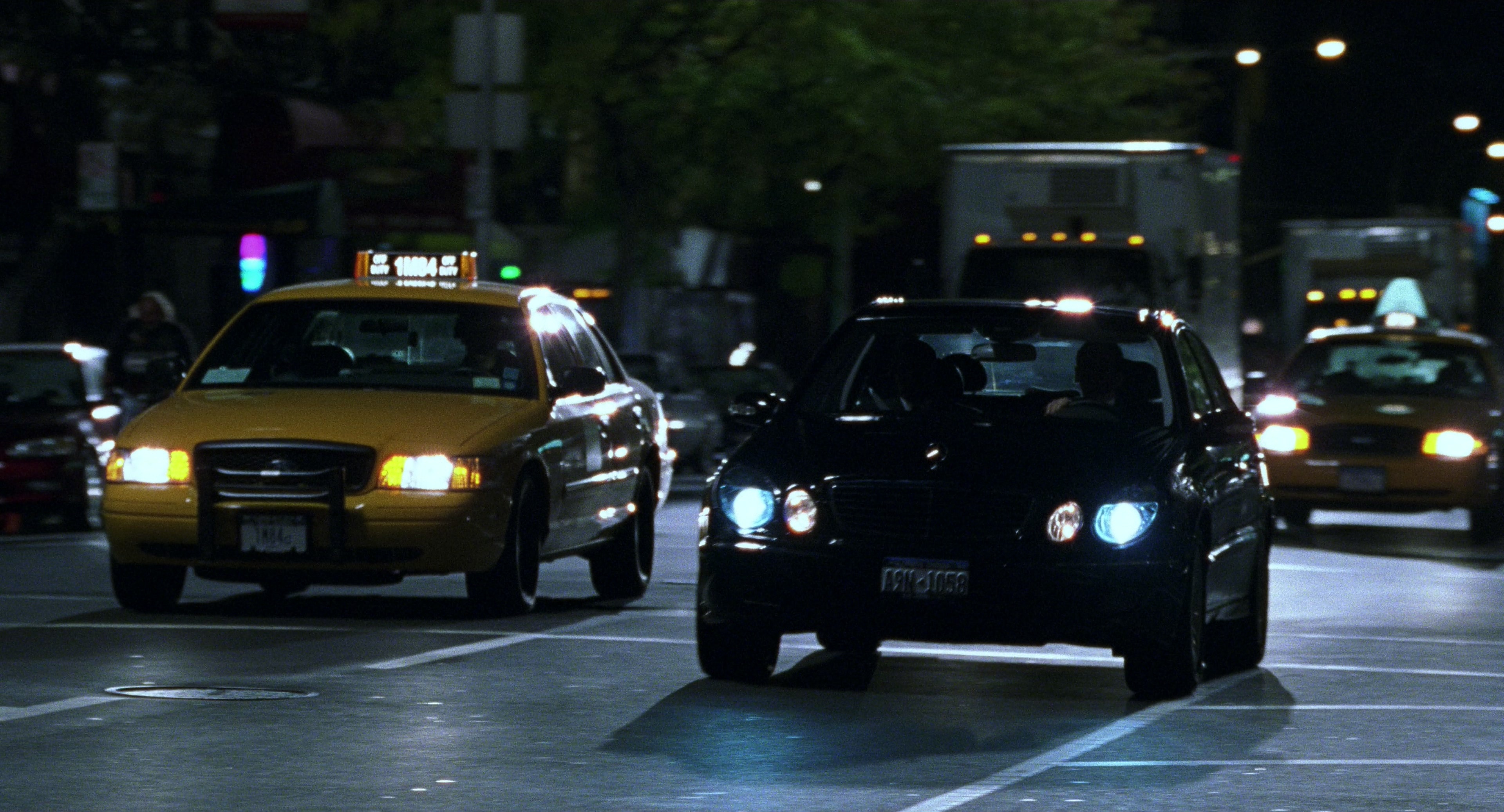 Men in Black II (2002), wide, 1.85:1 — film still