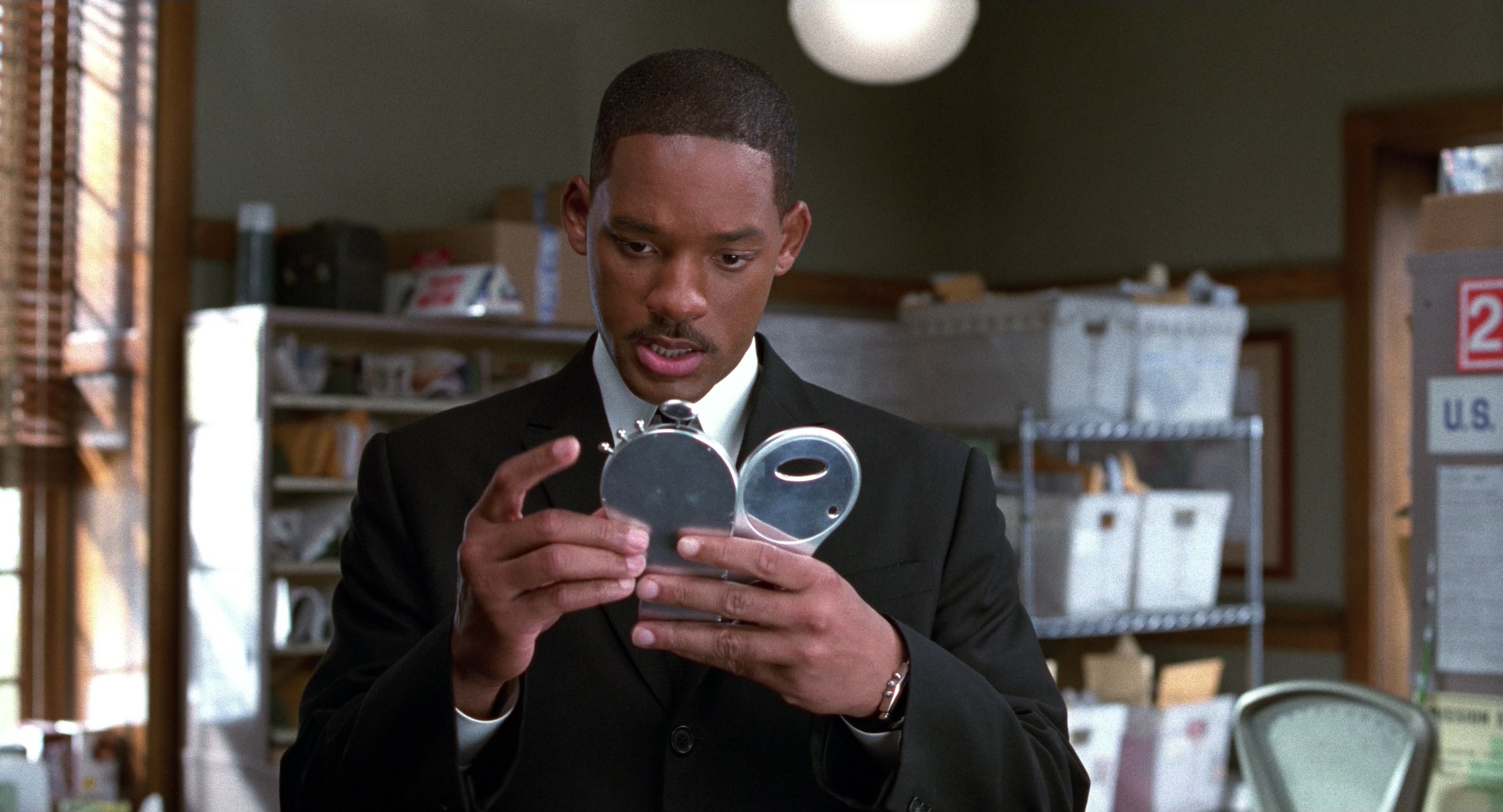 Men in Black II (2002), wide, 1.85:1 — film still