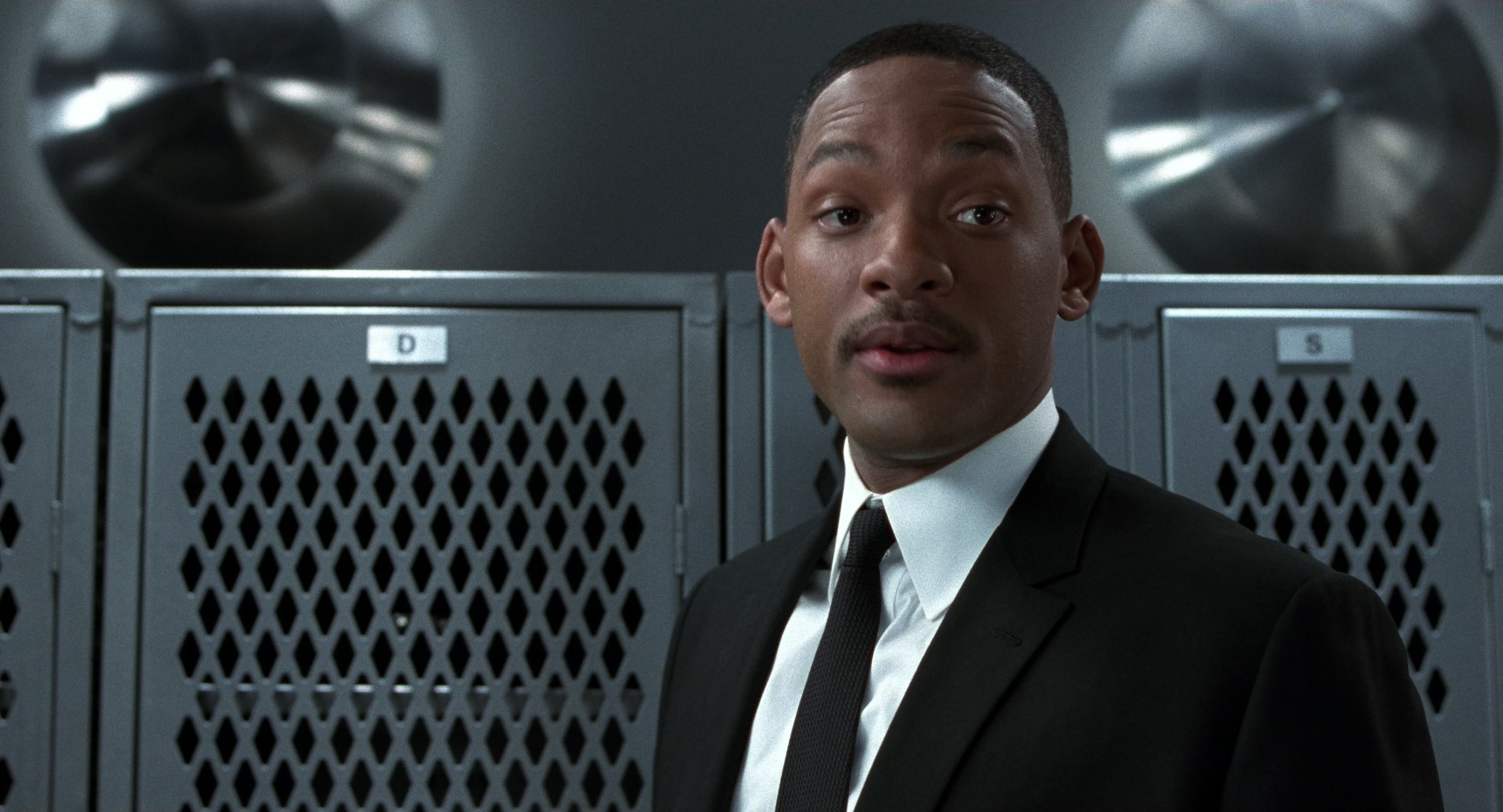 Men in Black II (2002), medium, 1.85:1 — film still