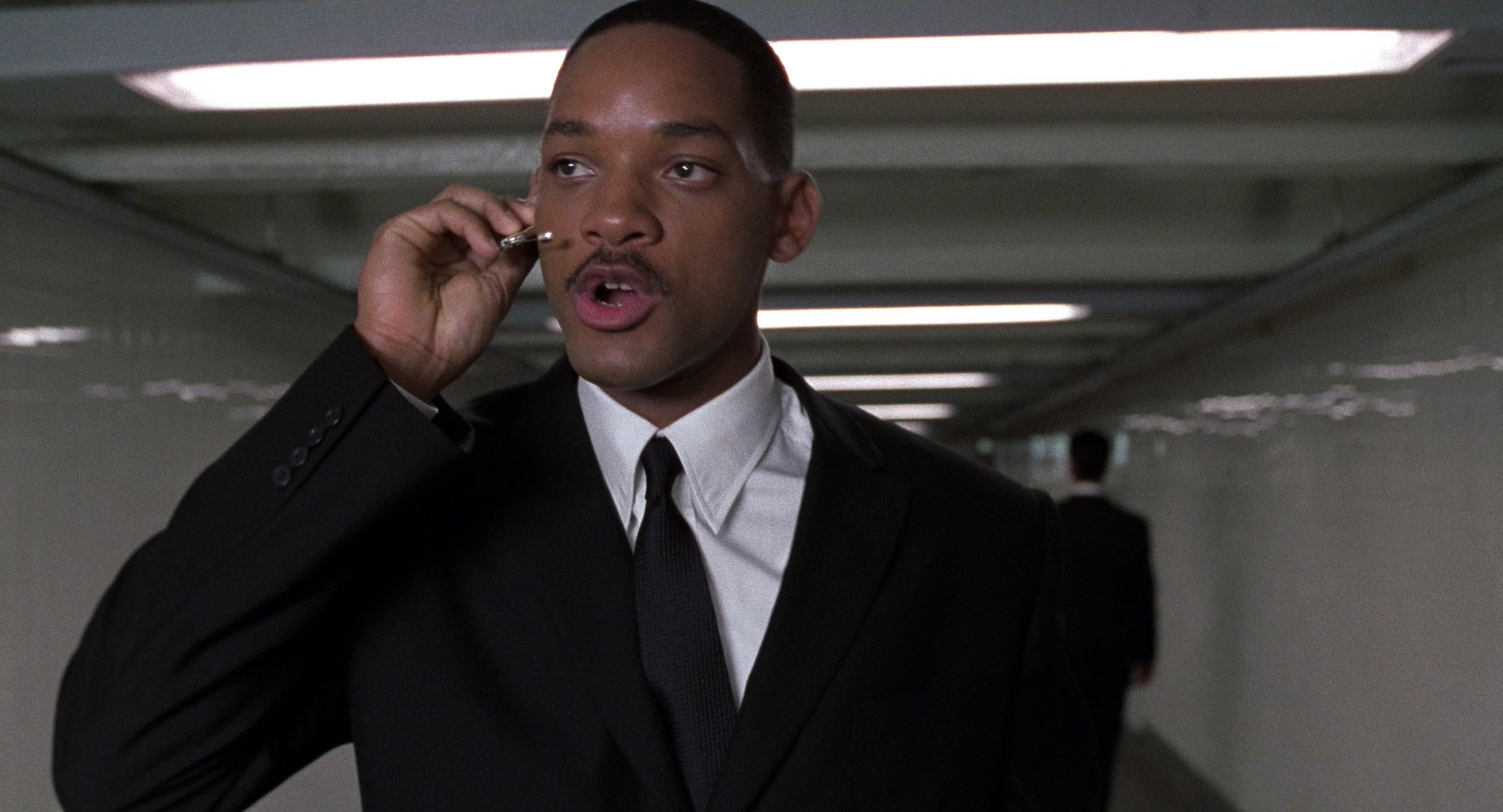 Men in Black II (2002), wide, 1.85:1 — film still