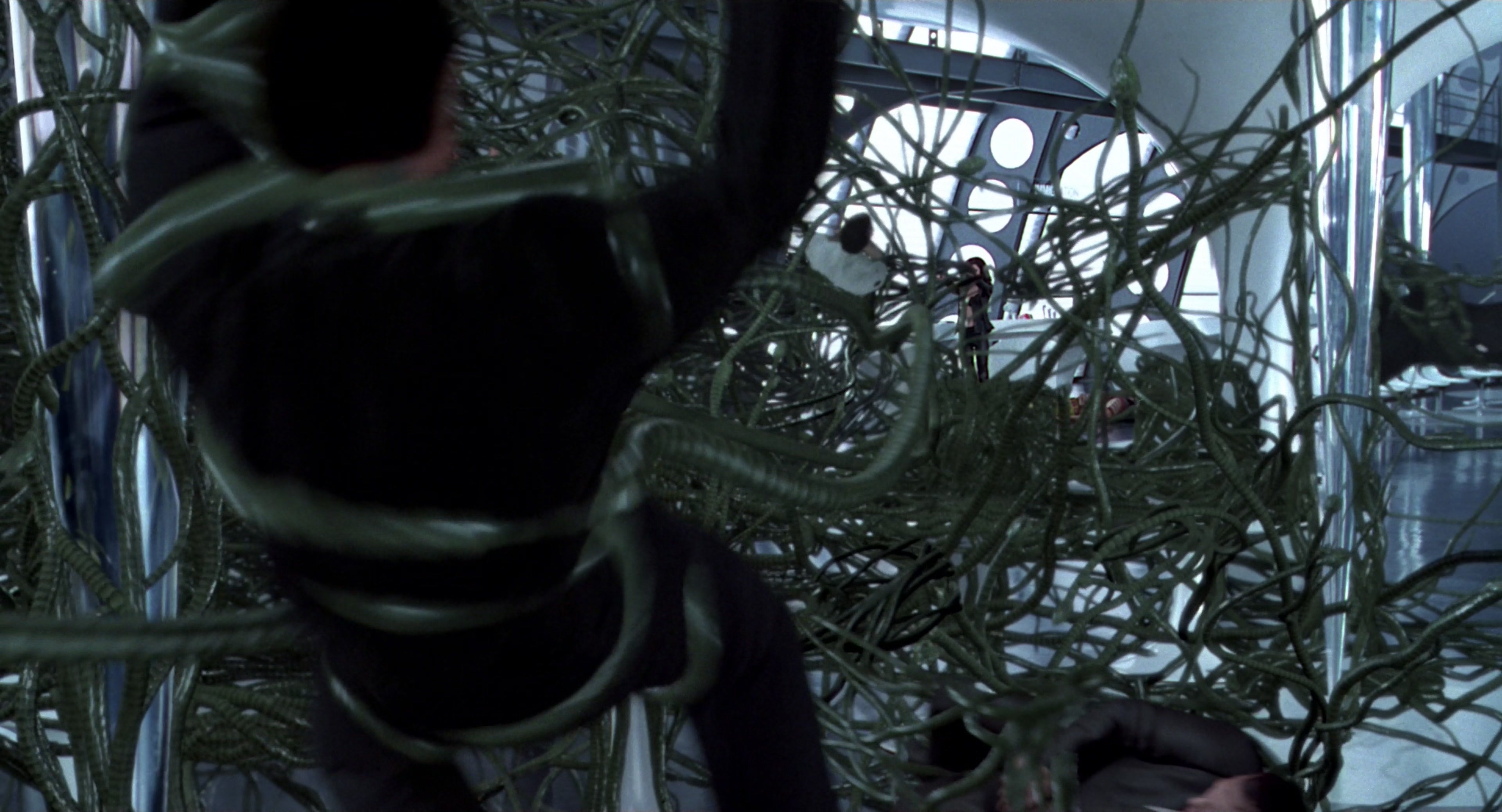 Men in Black II (2002), wide, 1.85:1 — film still
