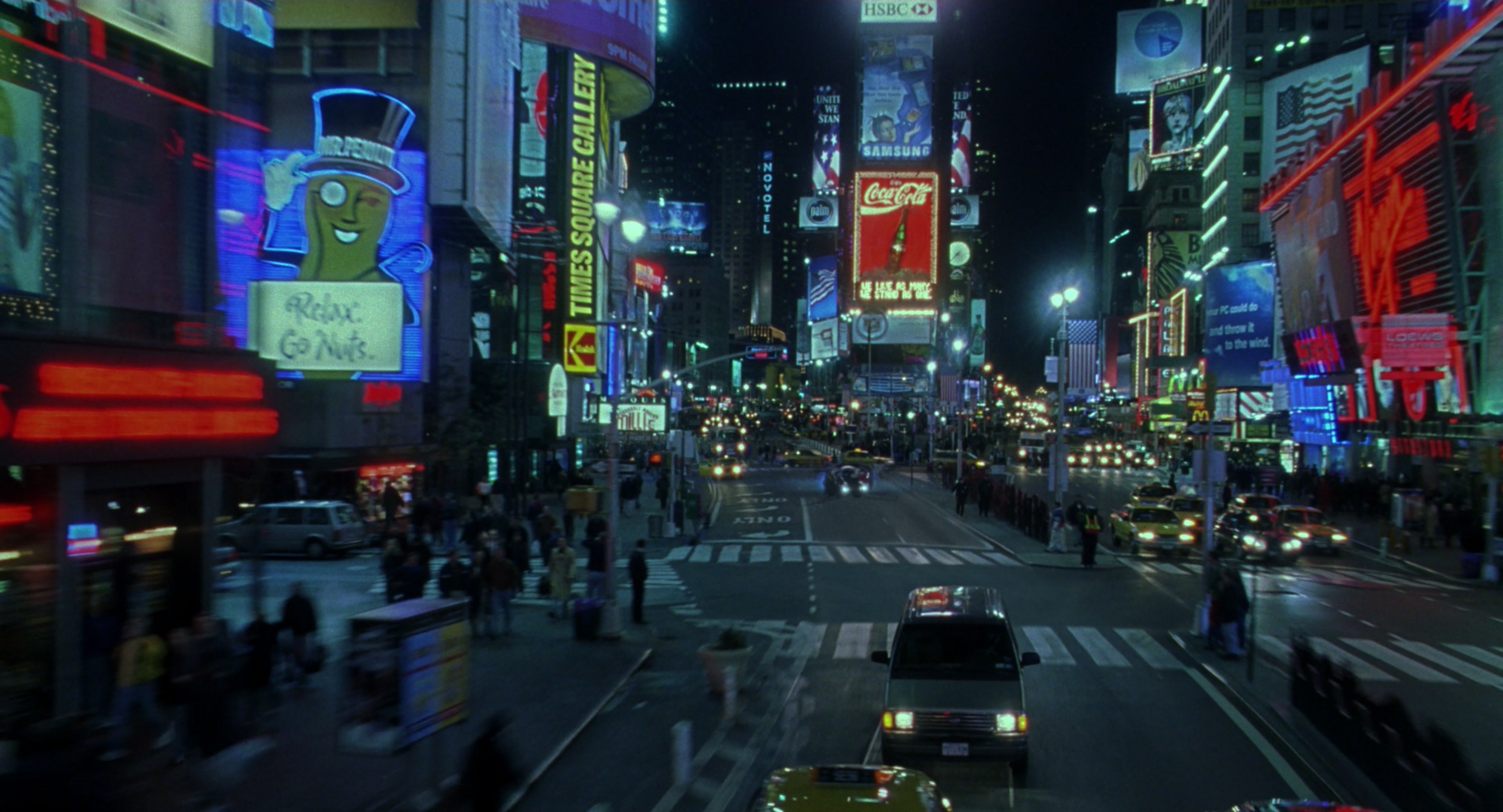 Men in Black II (2002), wide, 1.85:1 — film still