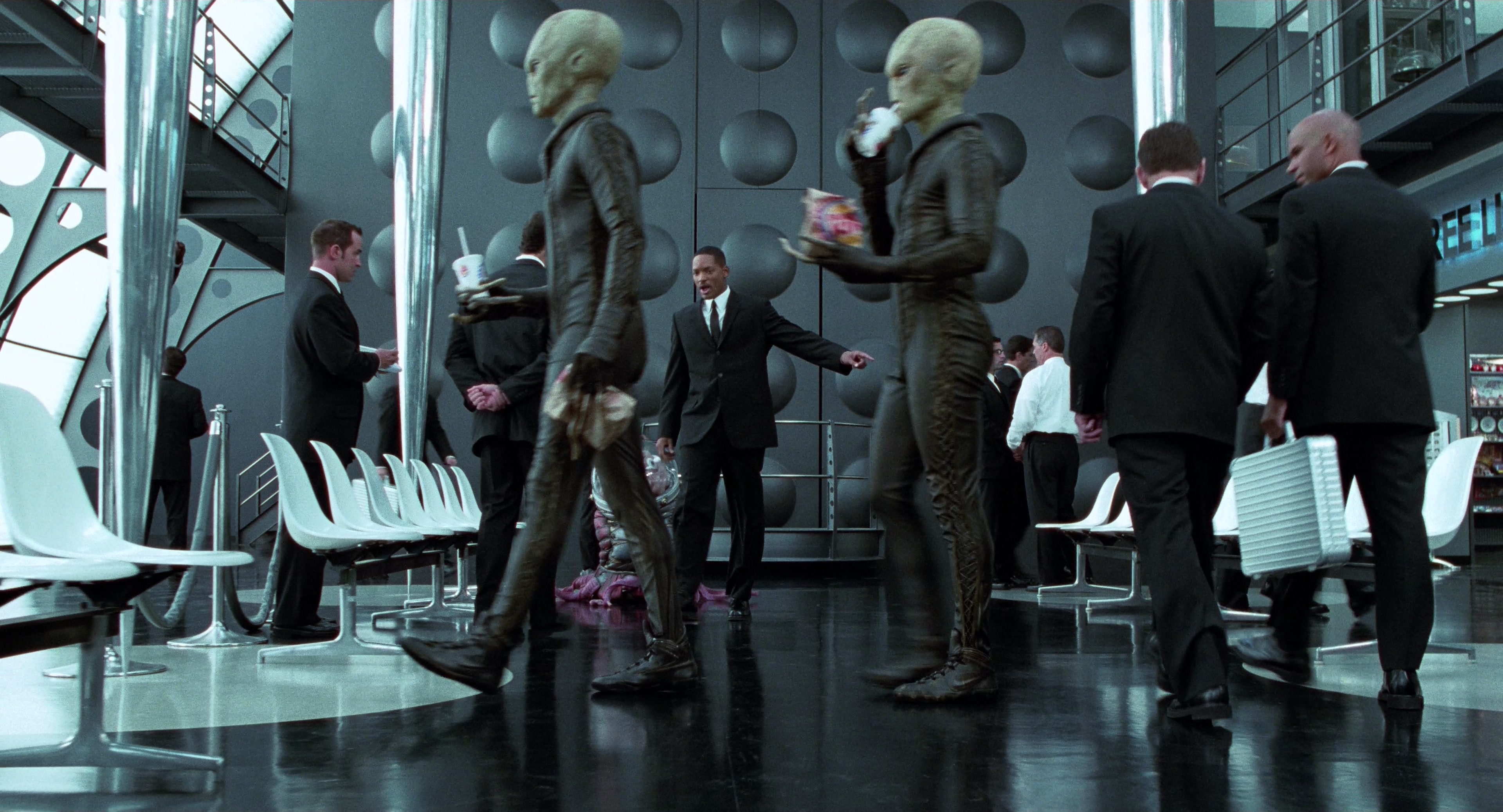 Men in Black II (2002), wide, 1.85:1 — film still