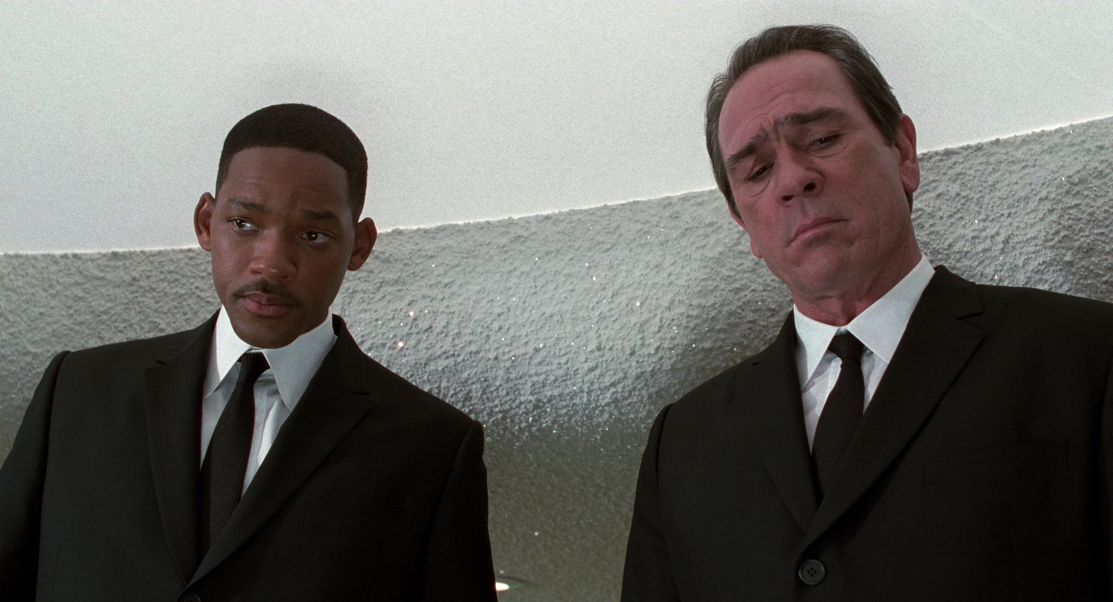 Men in Black II (2002), wide, 1.85:1 — film still