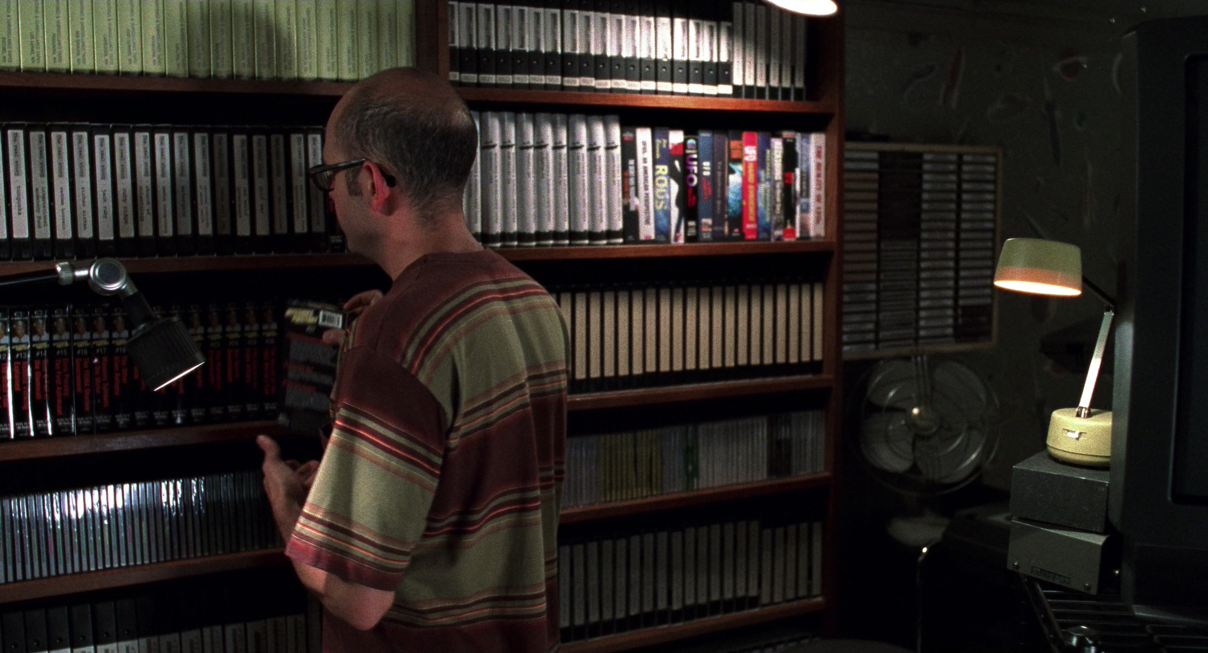 Men in Black II (2002), wide, 1.85:1 — film still