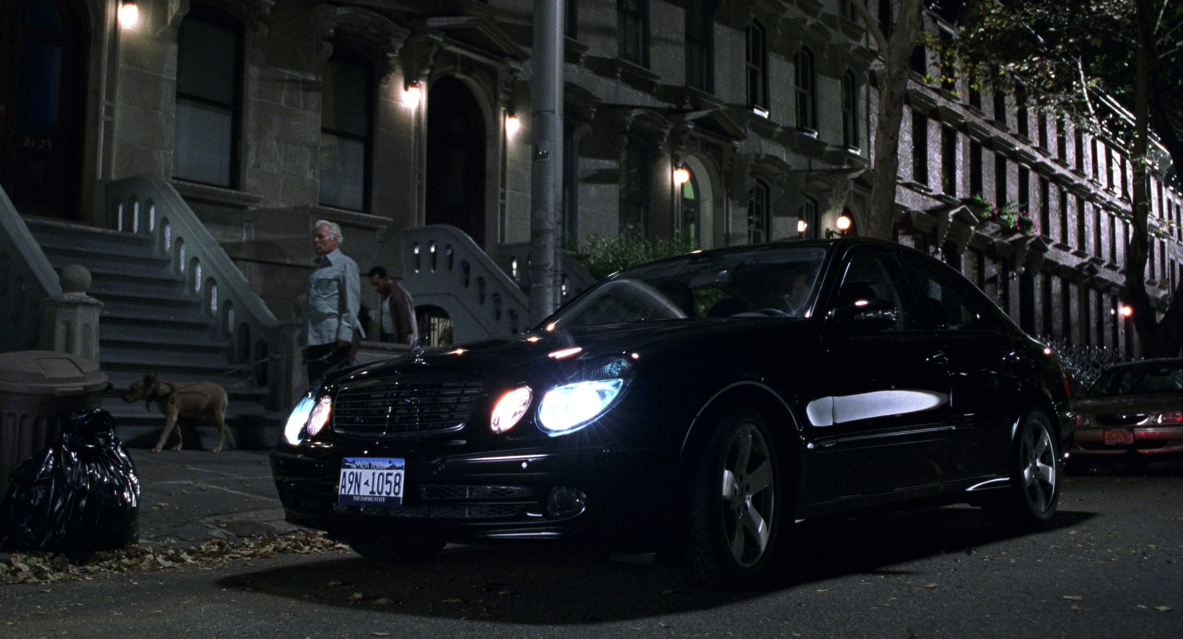 Men in Black II (2002), wide, 1.85:1 — film still