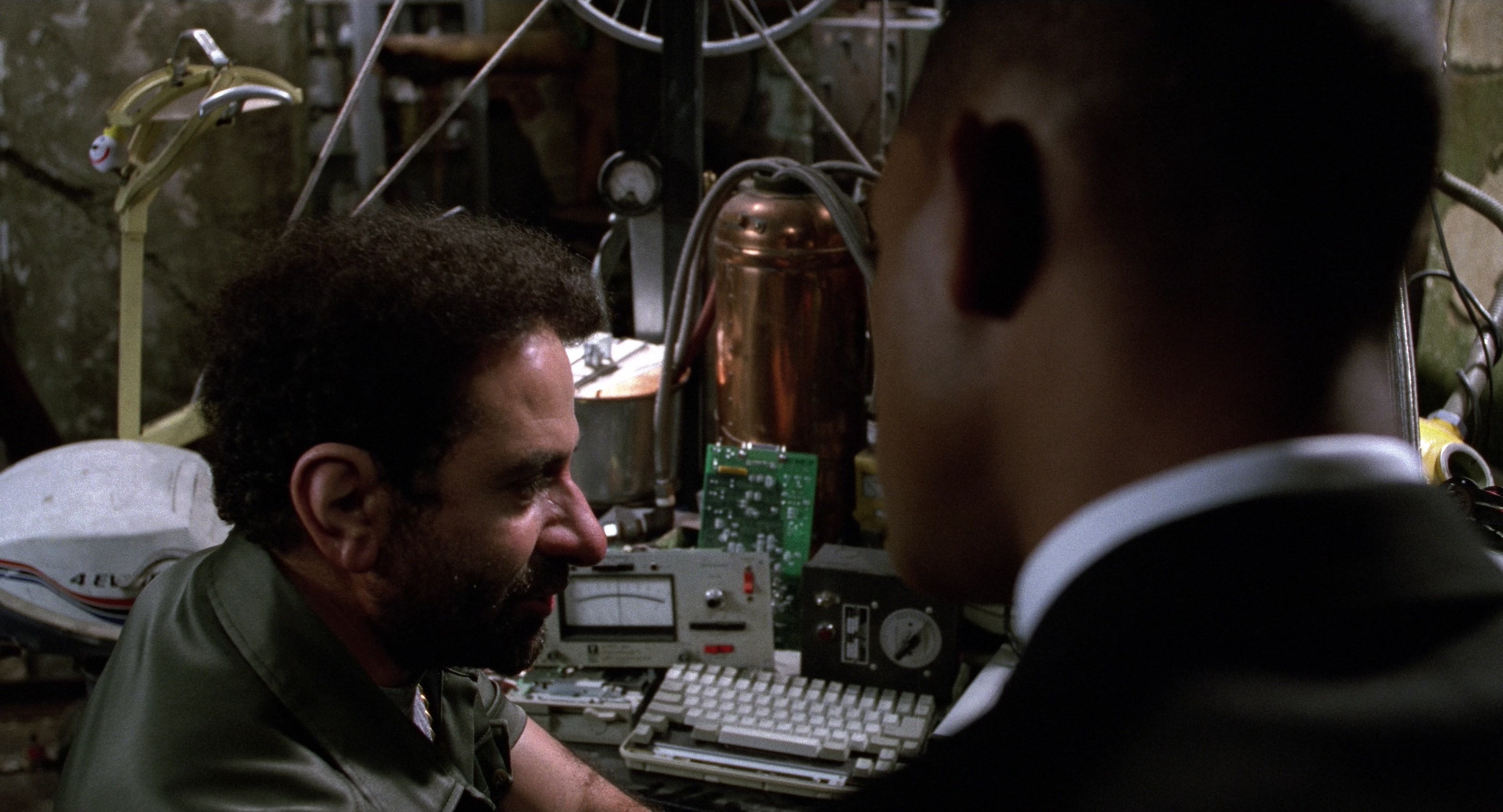 Men in Black II (2002), wide, 1.85:1 — film still