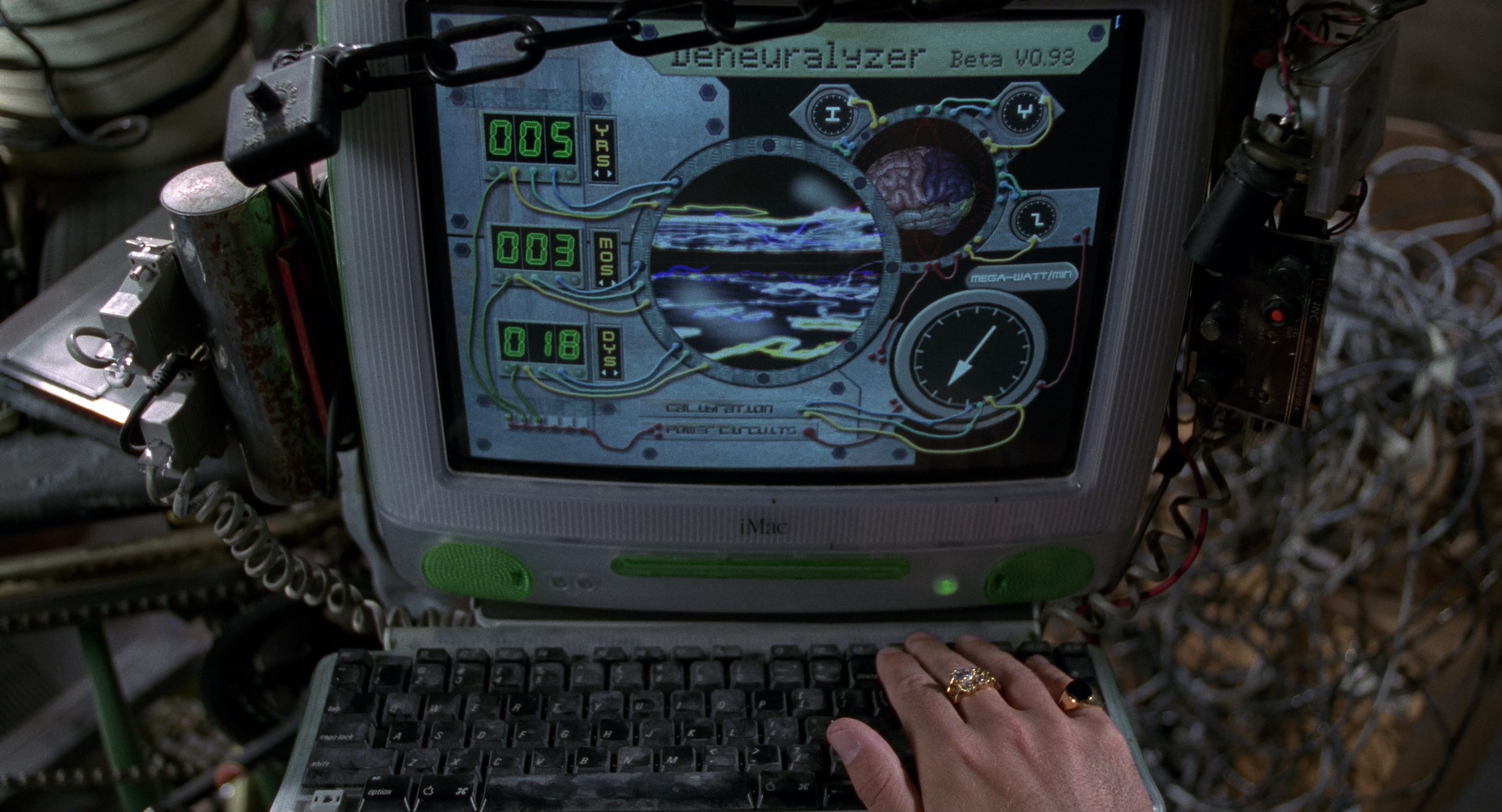 Men in Black II (2002), wide, 1.85:1 — film still