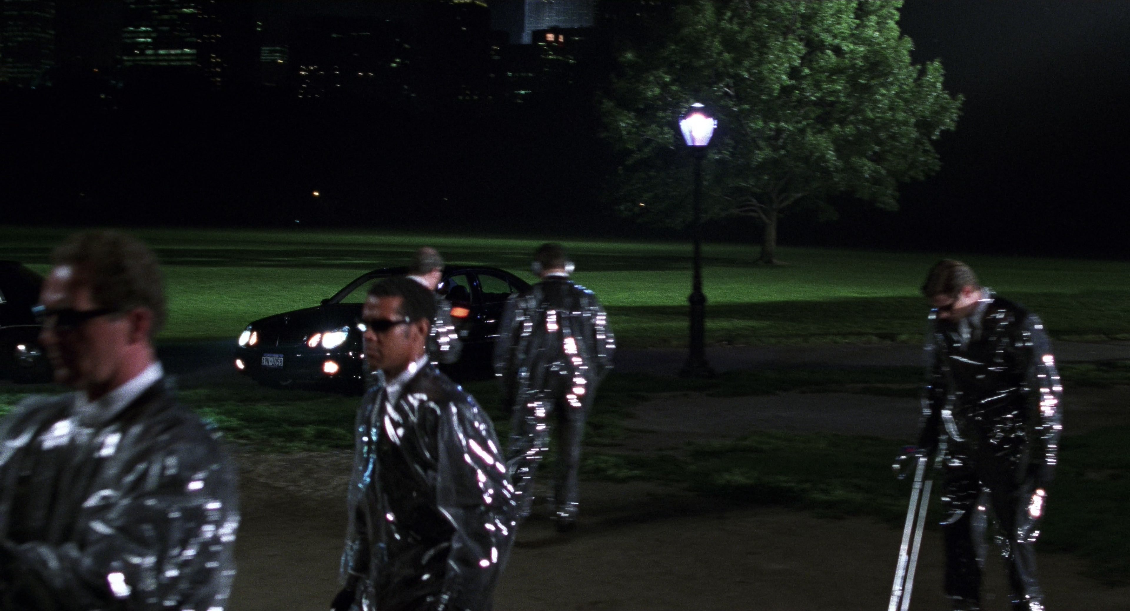 Men in Black II (2002), wide, 1.85:1 — film still