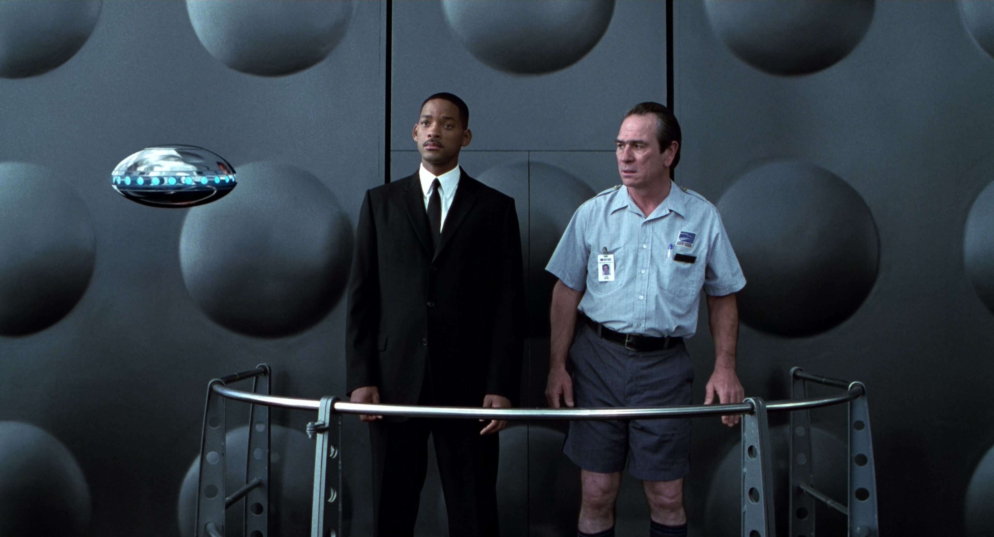 Men in Black II (2002), wide, 1.85:1 — film still