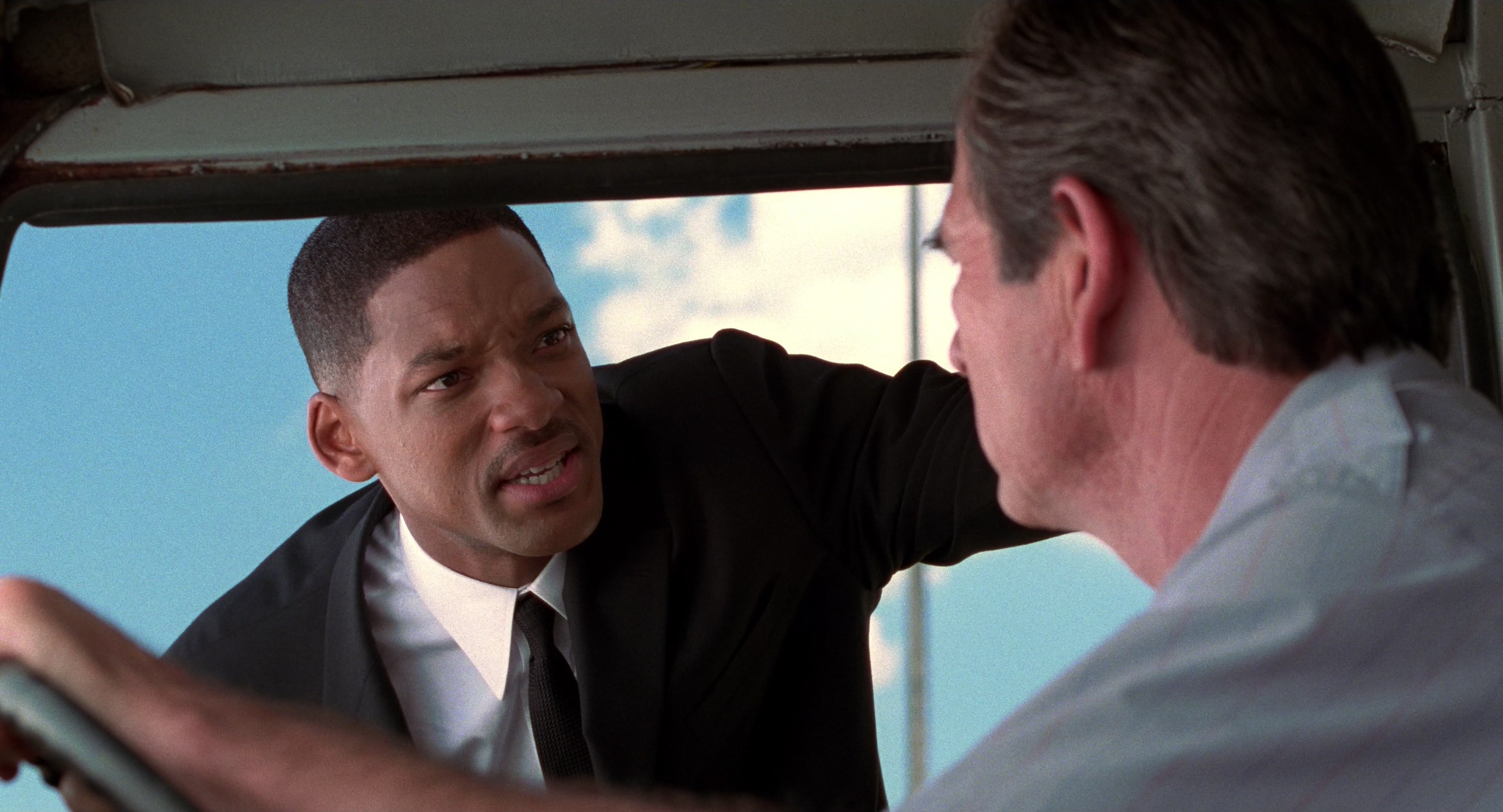 Men in Black II (2002), wide, 1.85:1 — film still