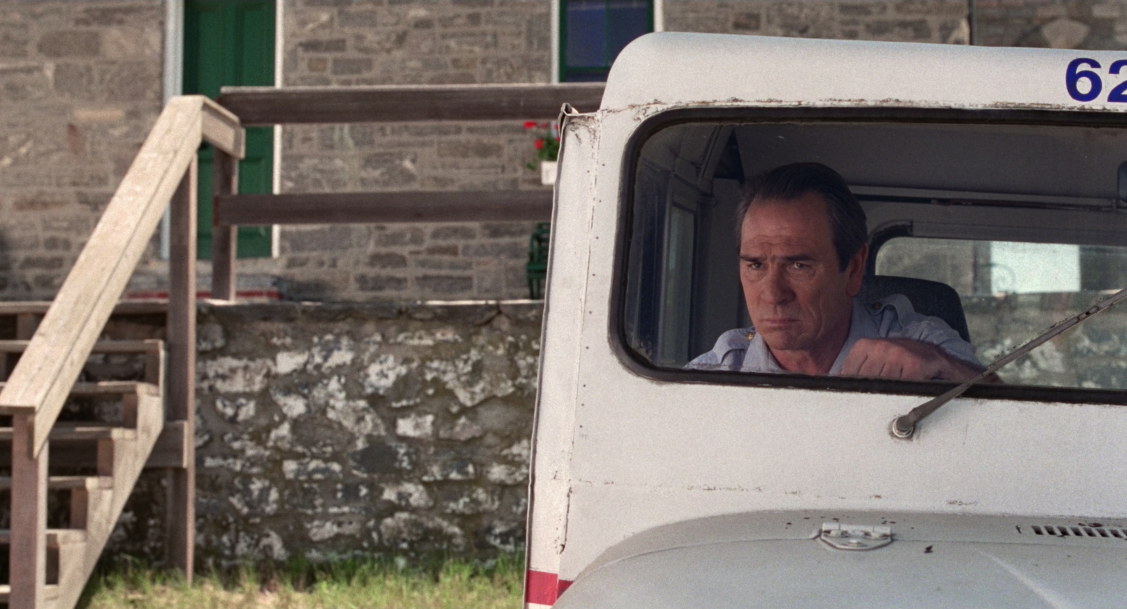 Men in Black II (2002), wide, 1.85:1 — film still