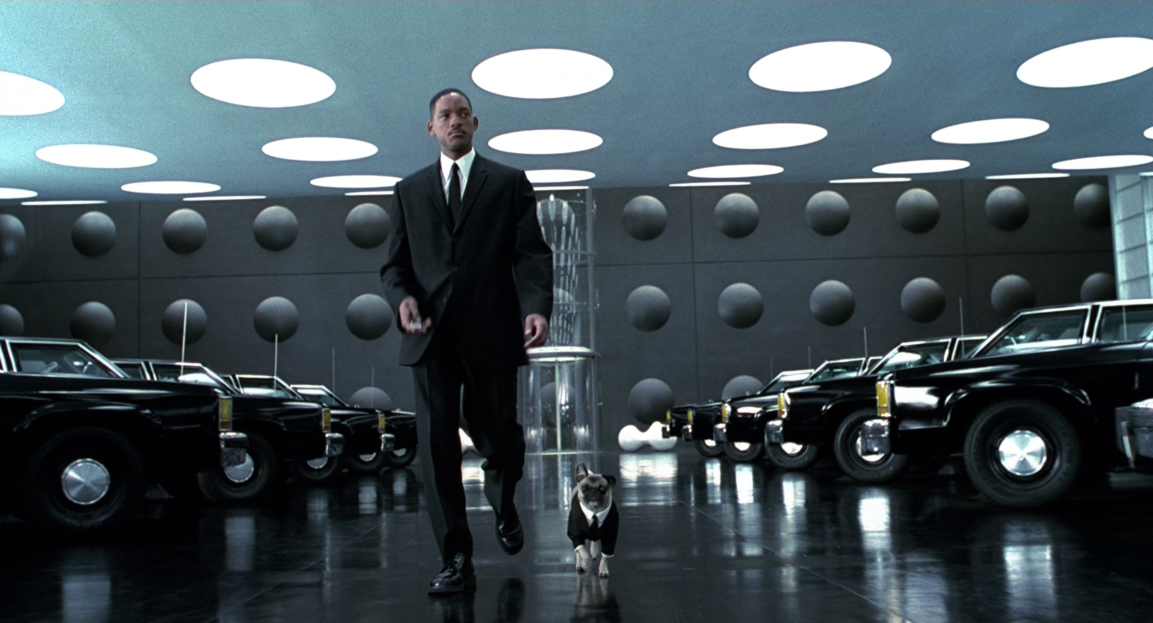 Men in Black II (2002), wide, 1.85:1 — film still