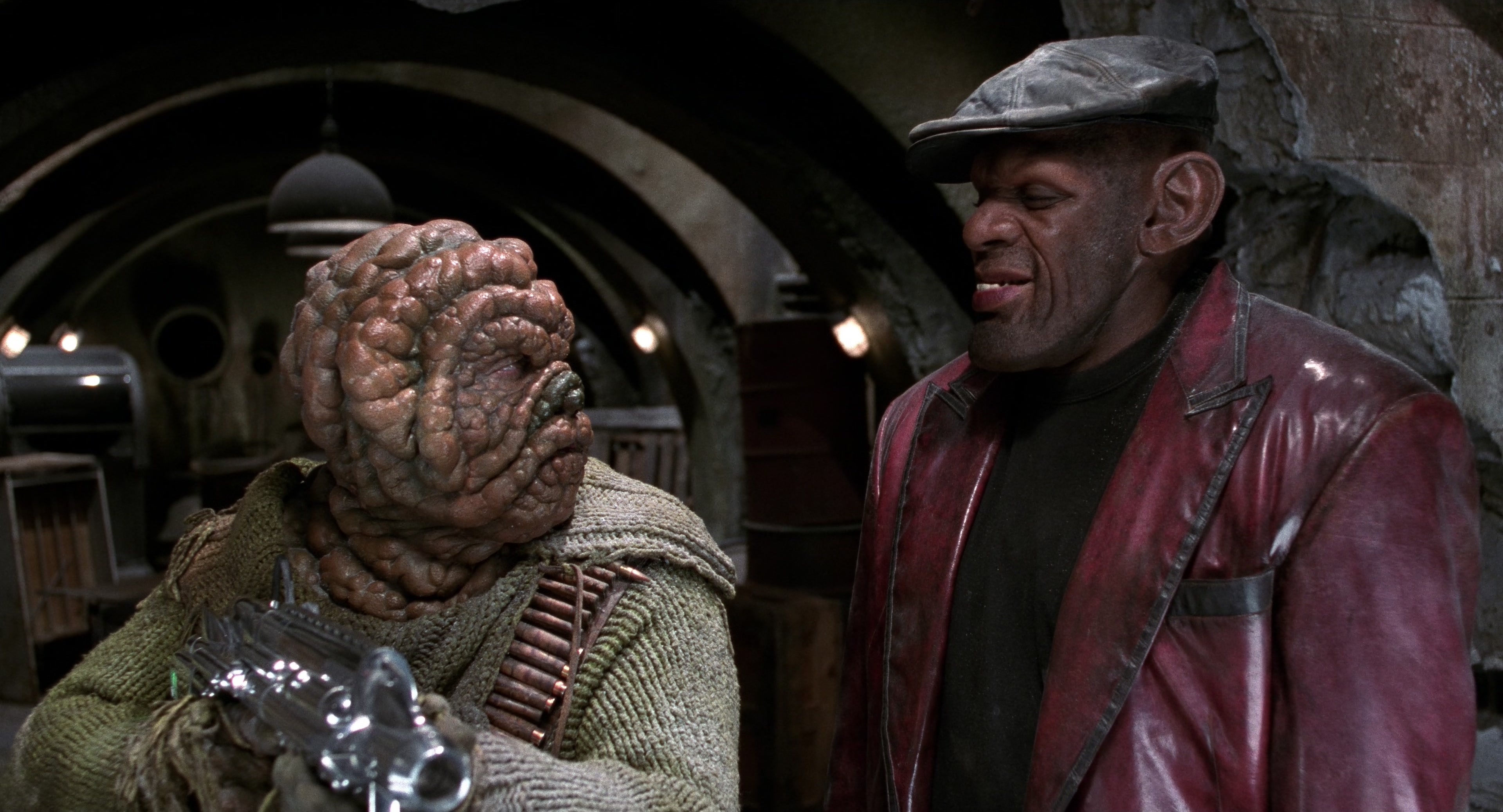 Men in Black II (2002), wide, 1.85:1 — film still