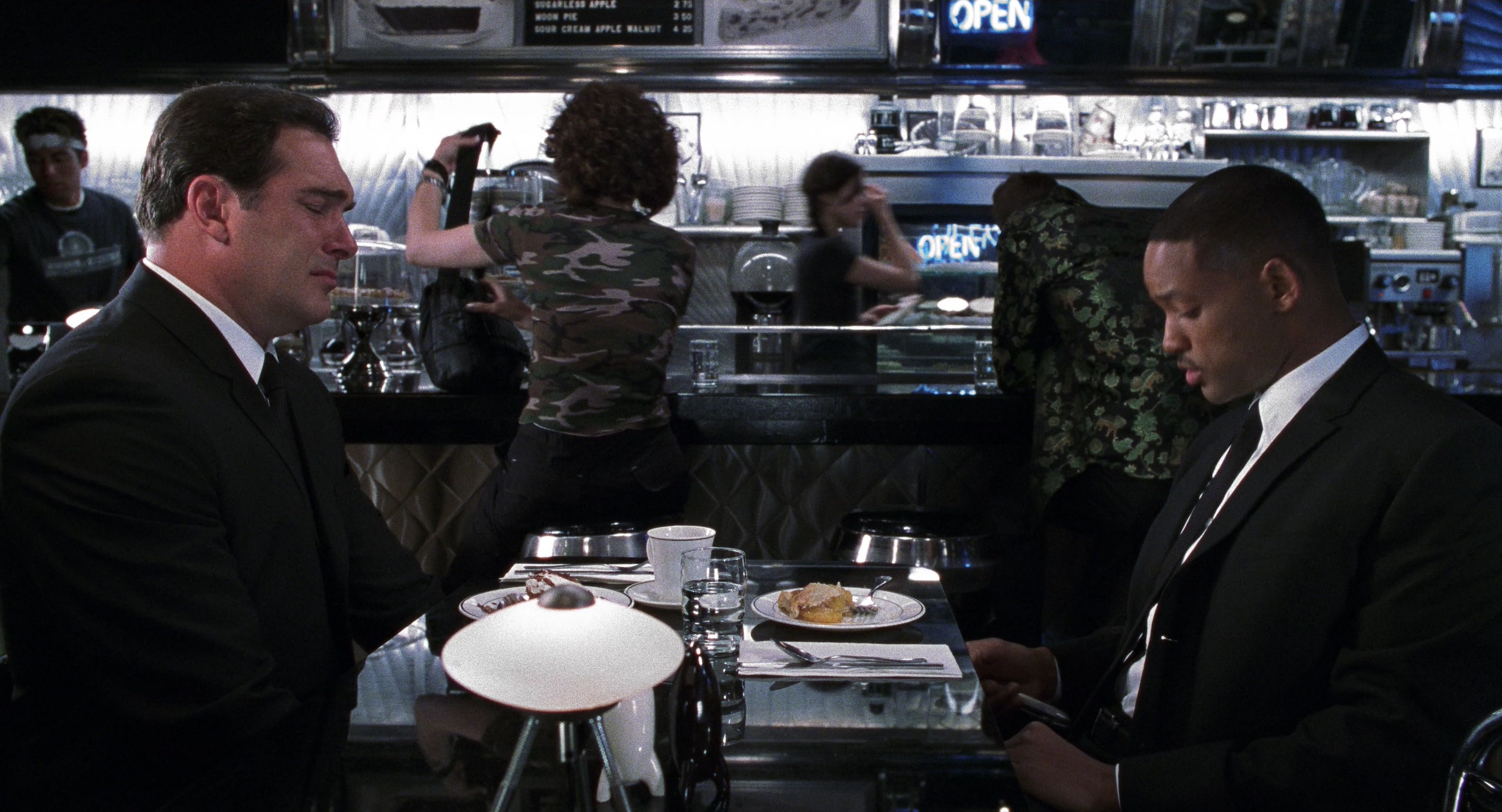 Men in Black II (2002), wide, 1.85:1 — film still