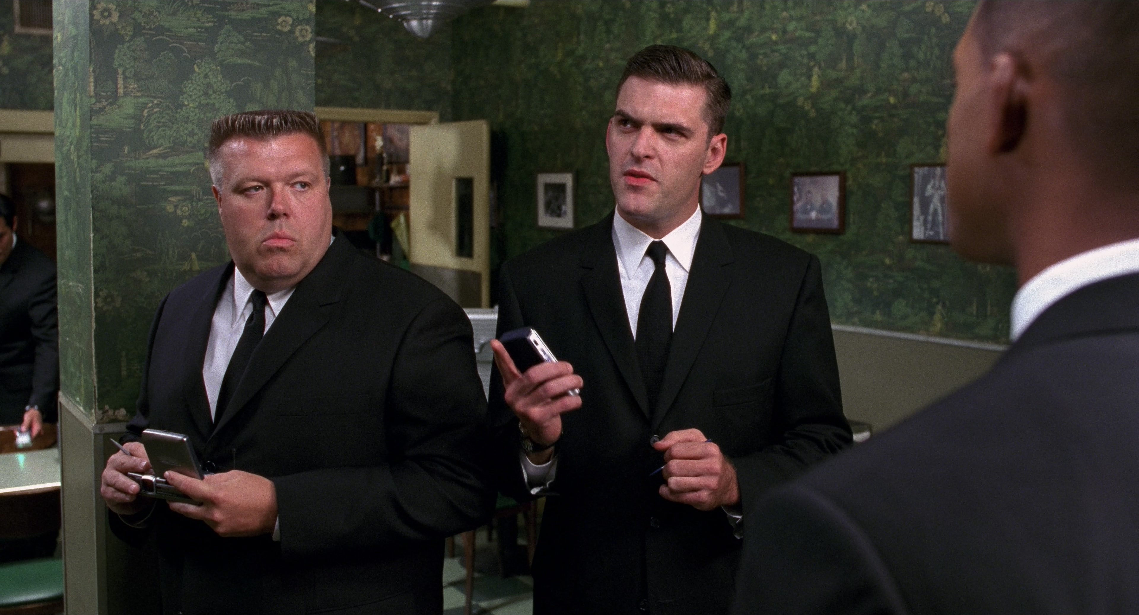 Men in Black II (2002), wide, 1.85:1 — film still