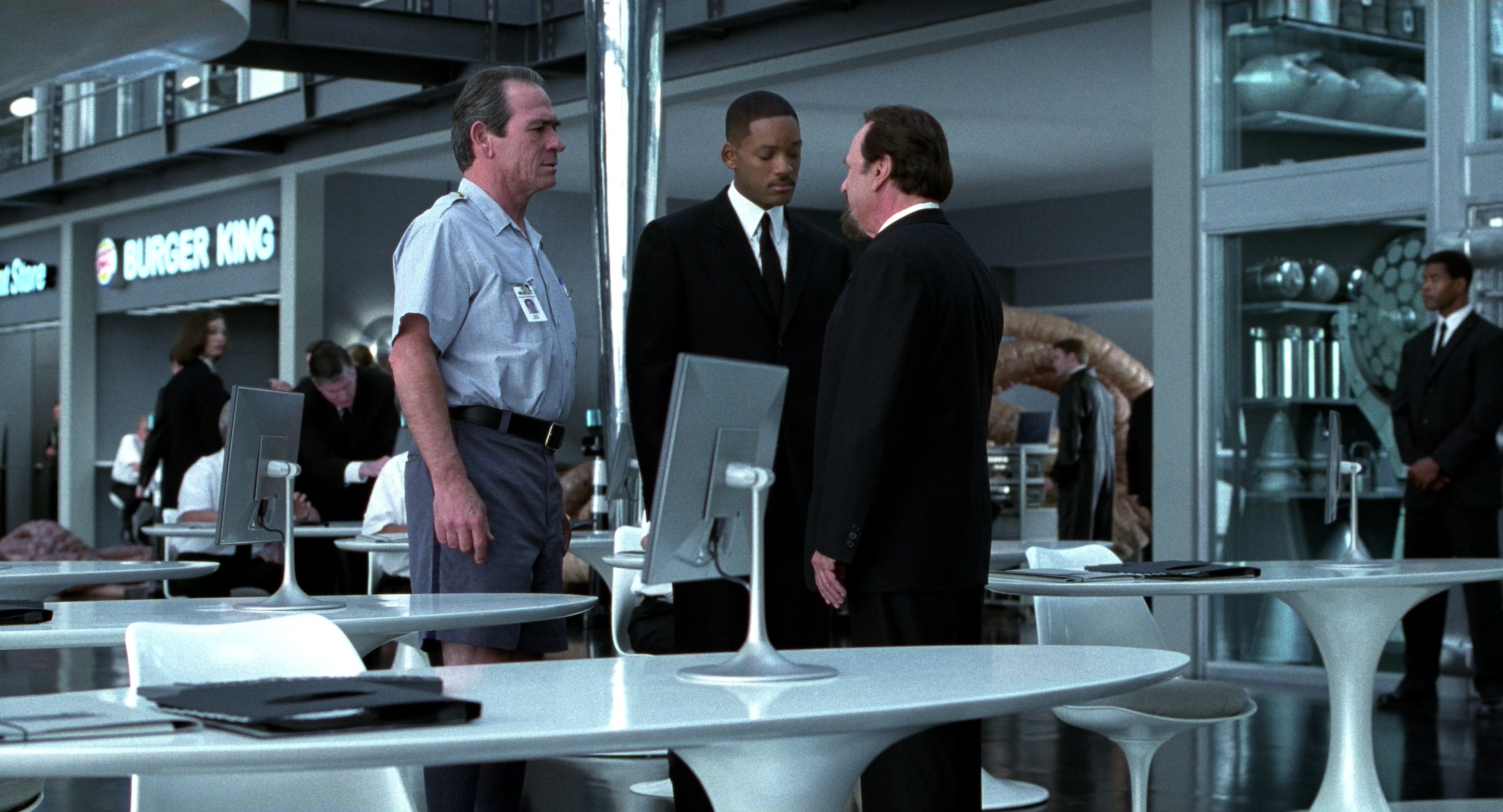 Men in Black II (2002), wide, 1.85:1 — film still