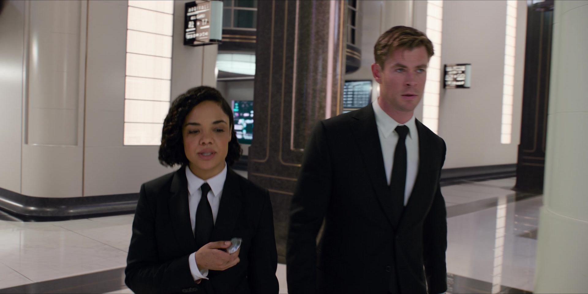 Men in Black International (2019), wide, 2.00:1 — film still