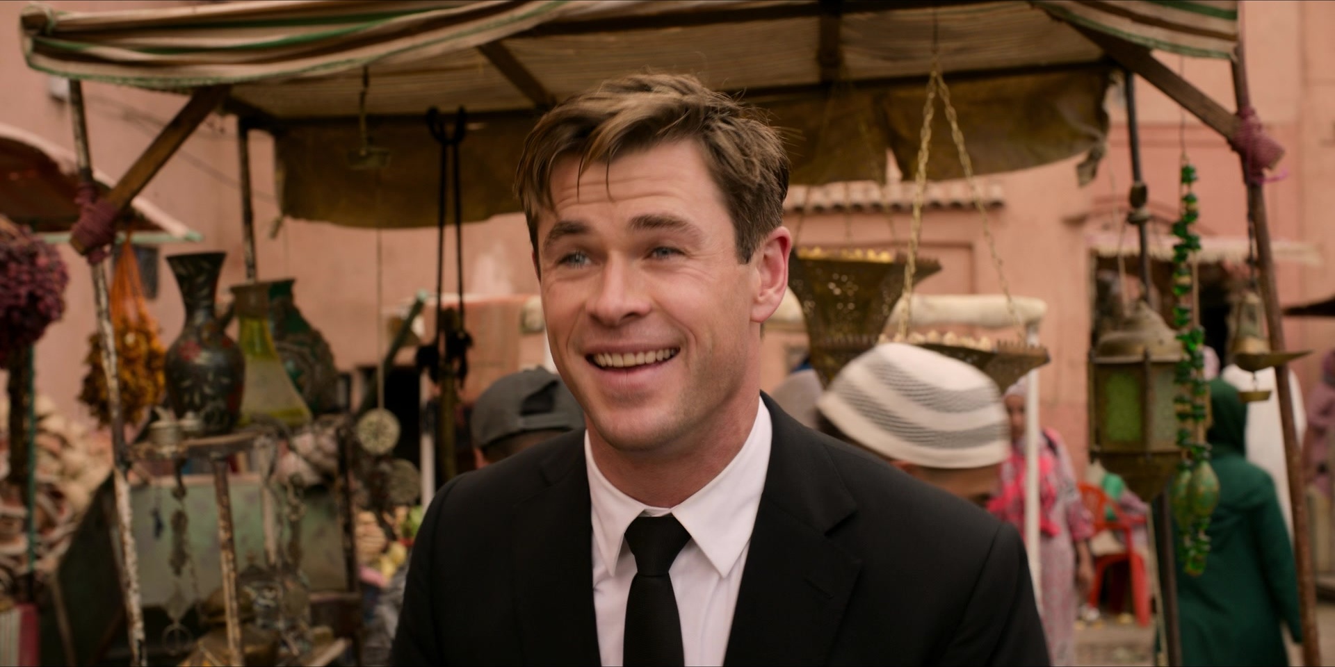 Men in Black International (2019), medium, 2.00:1 — film still