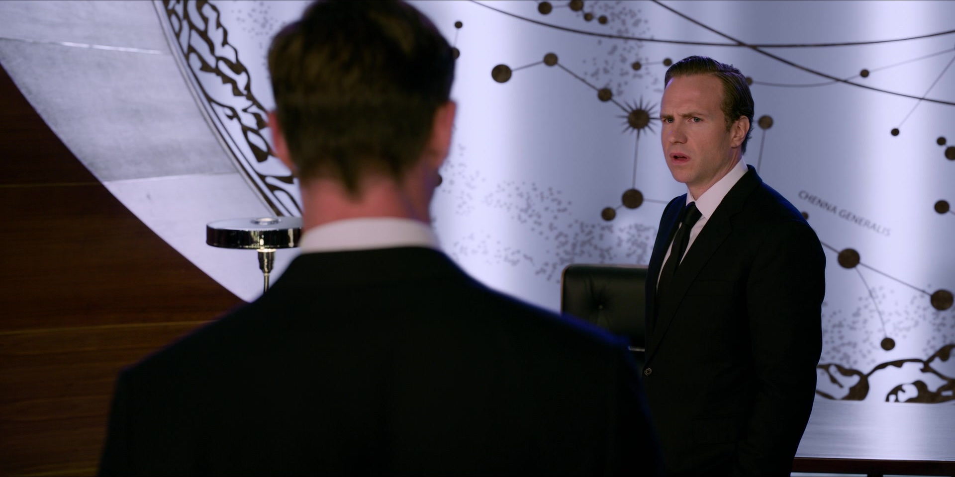 Men in Black International (2019), wide, 2.00:1 — film still